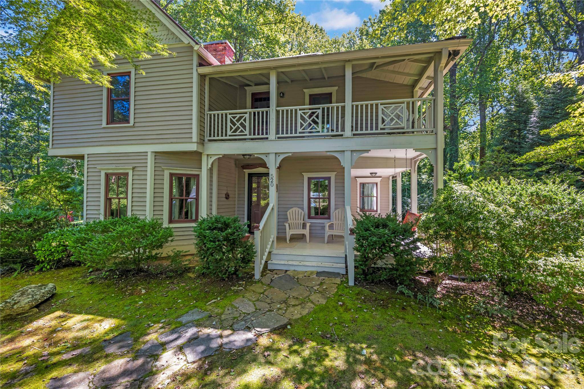 520 Esseola ST, Saluda, NC 28773