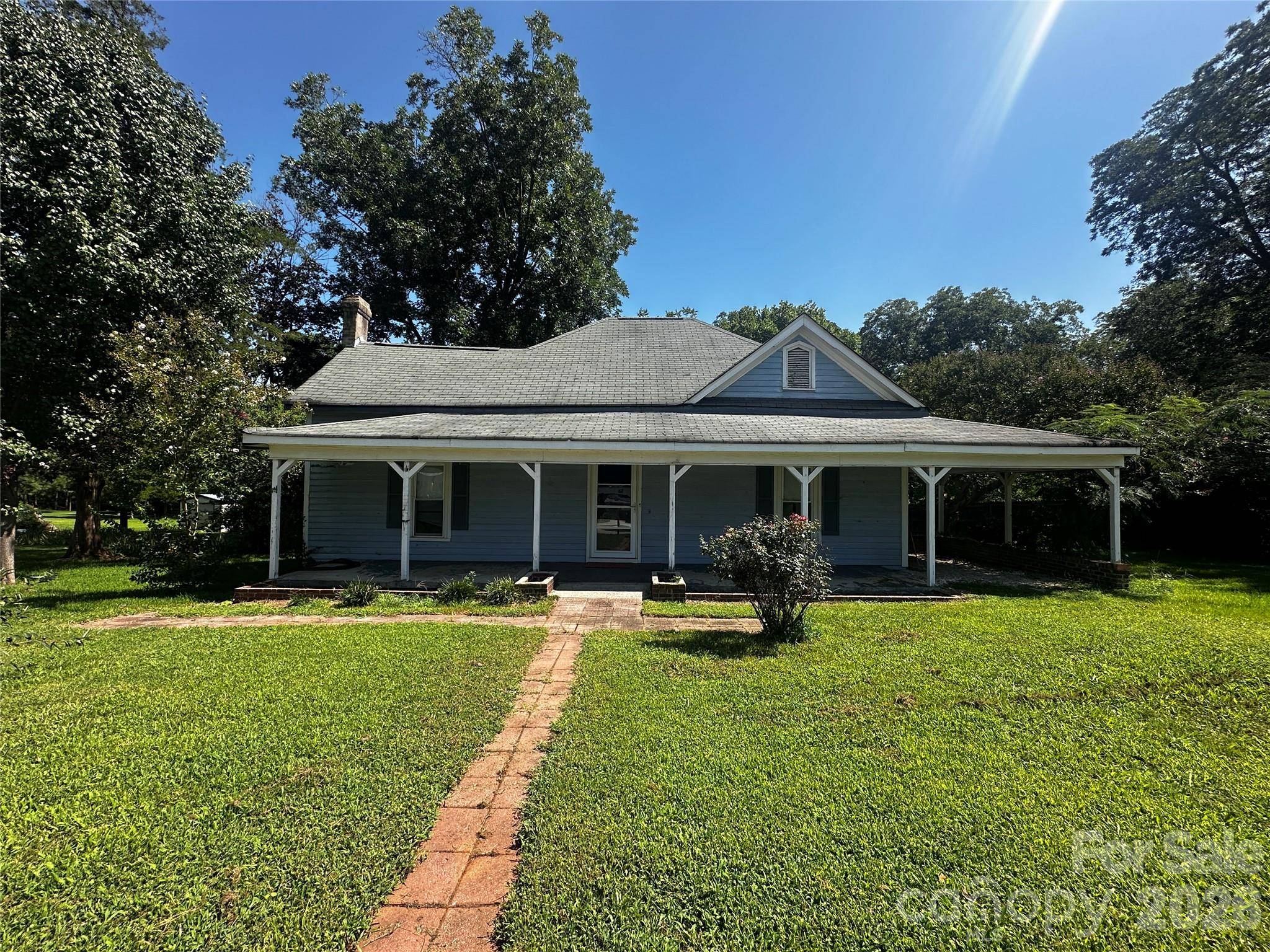 3914 Woodlawn ST, Sharon, SC 29742
