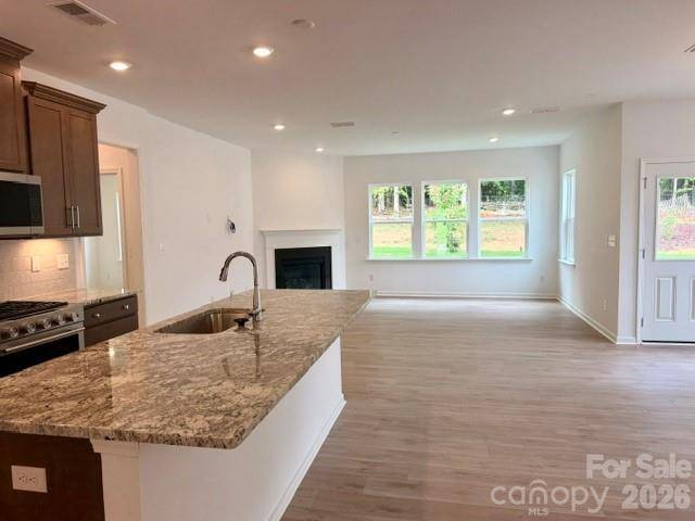 559 Cottage Garden LN, Belmont, NC 28012