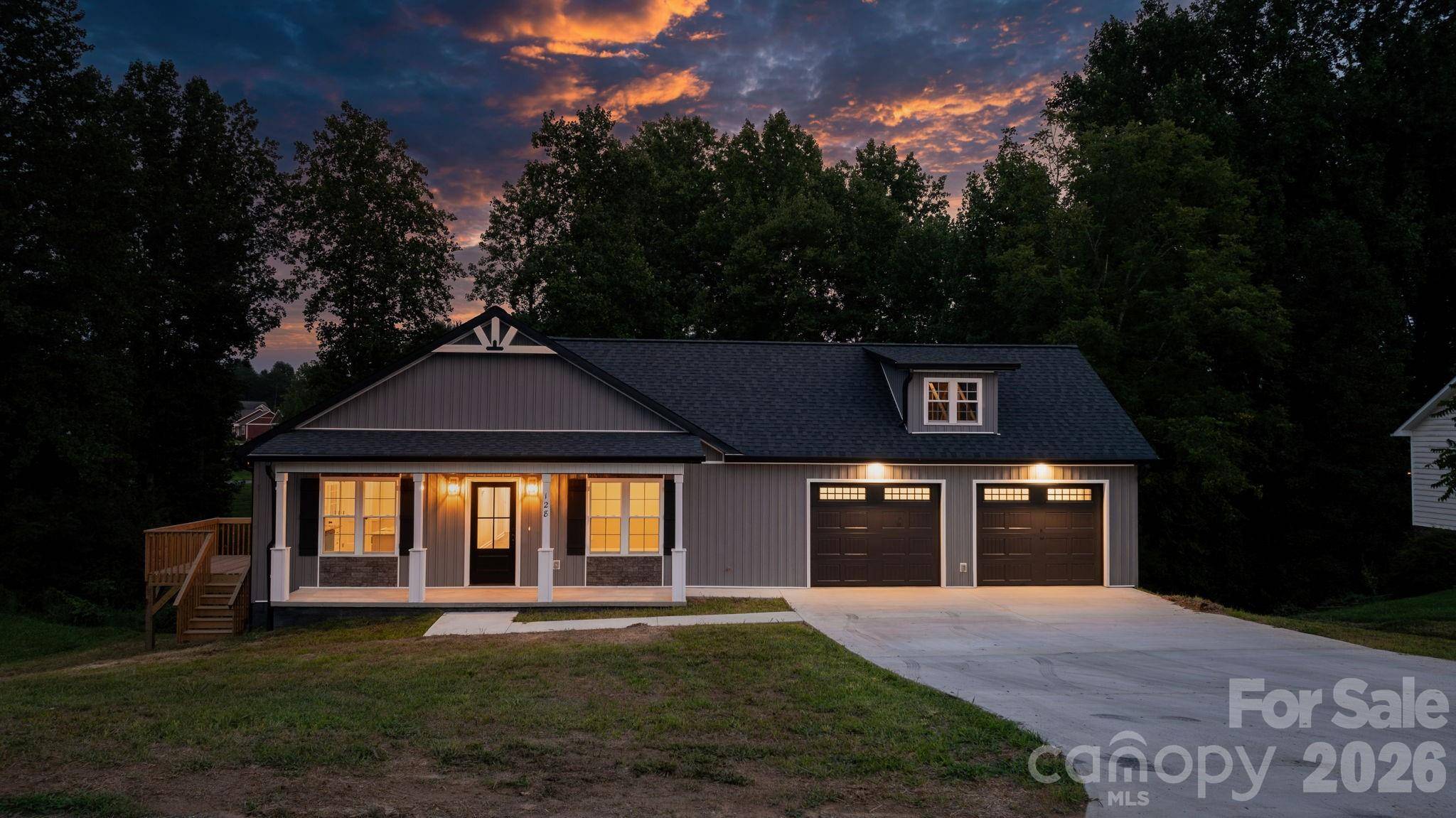 128 Buck Shoals CIR, Hudson, NC 28638