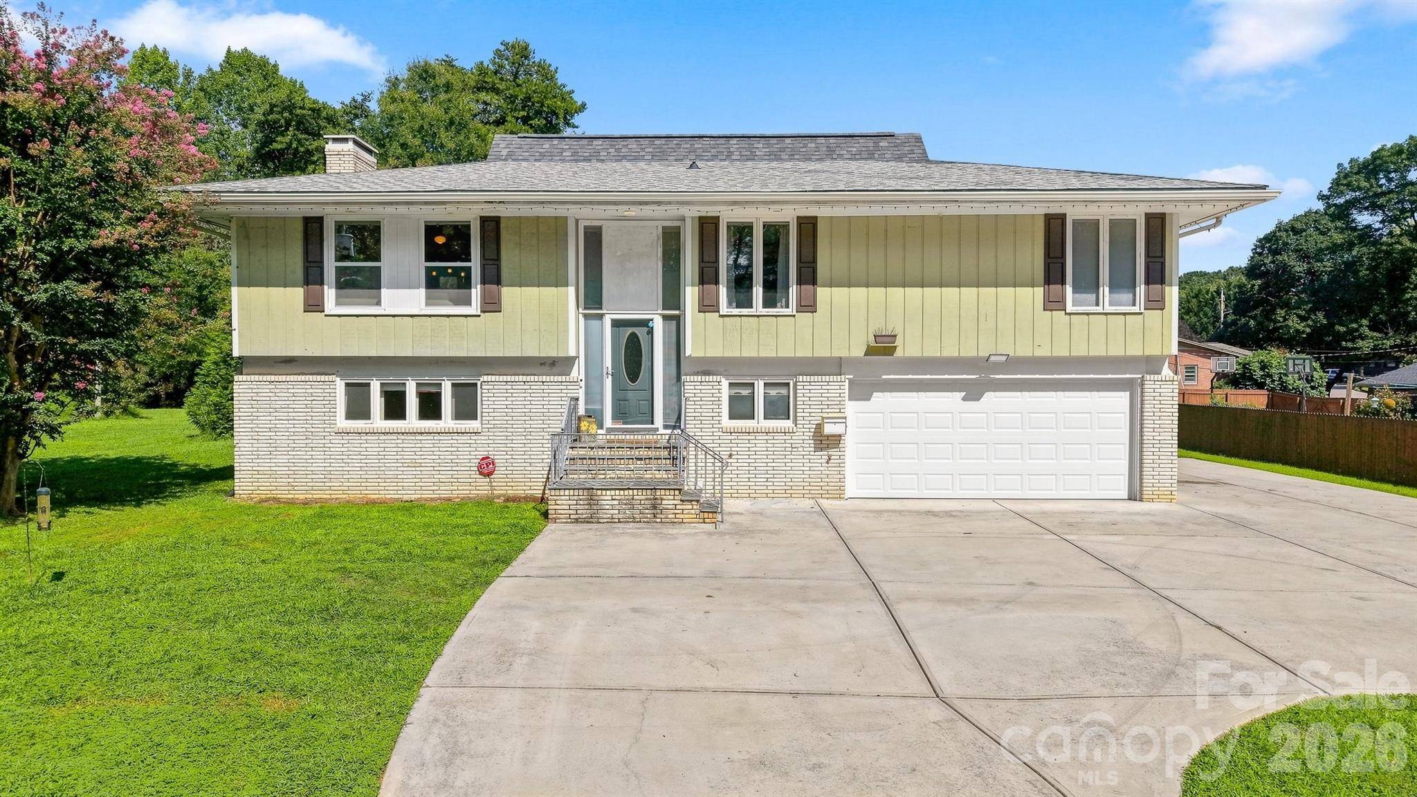 706 Springdale RD, Statesville, NC 28677