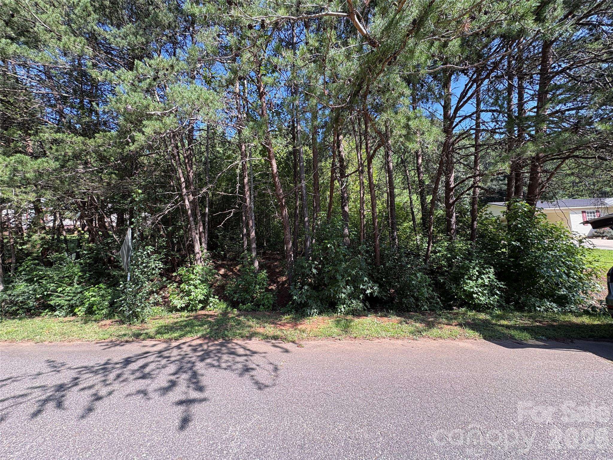 127 S Yadkin River RD, Statesville, NC 28625