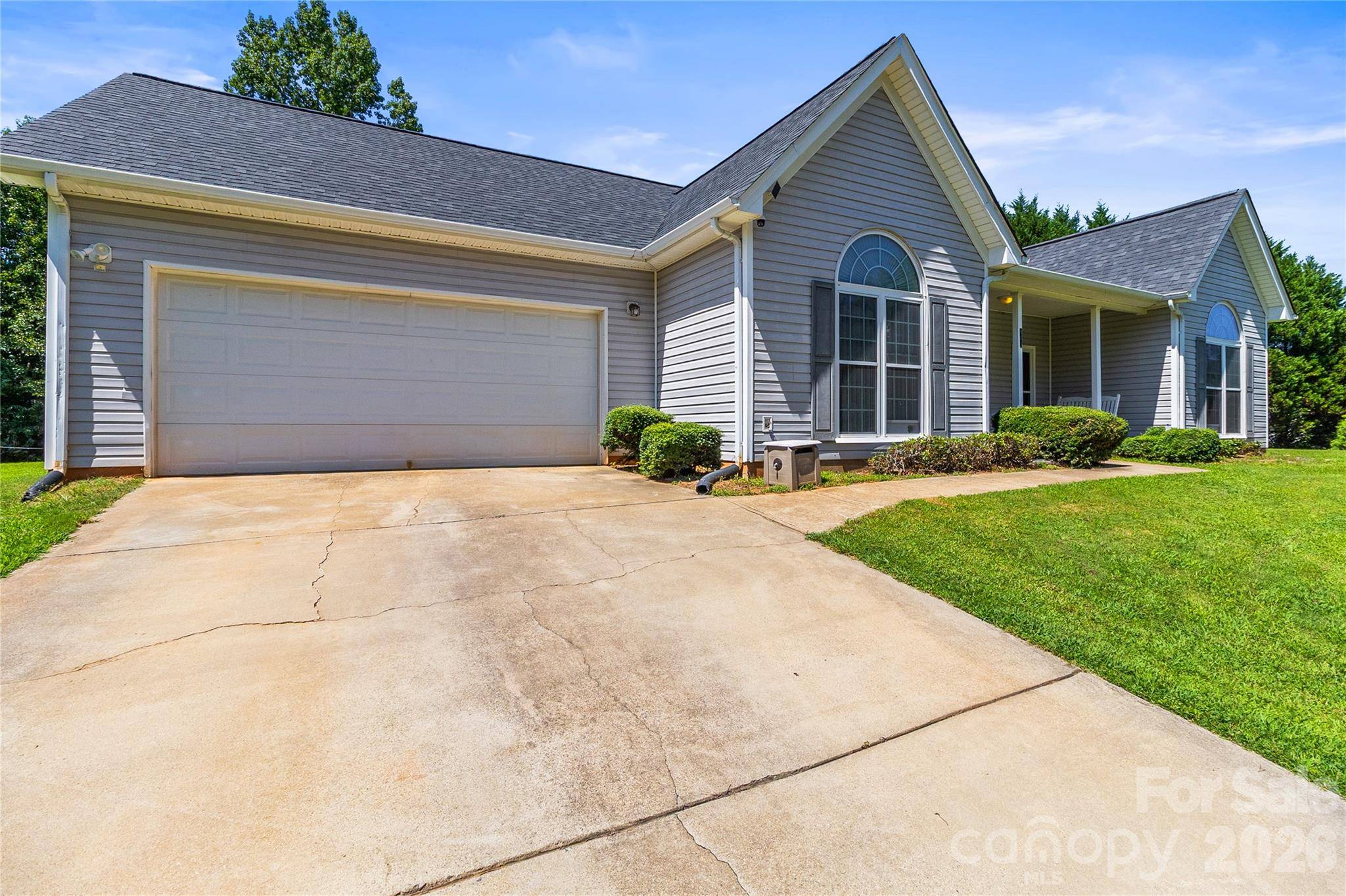 413 Summer Ridge RD, Stanley, NC 28164