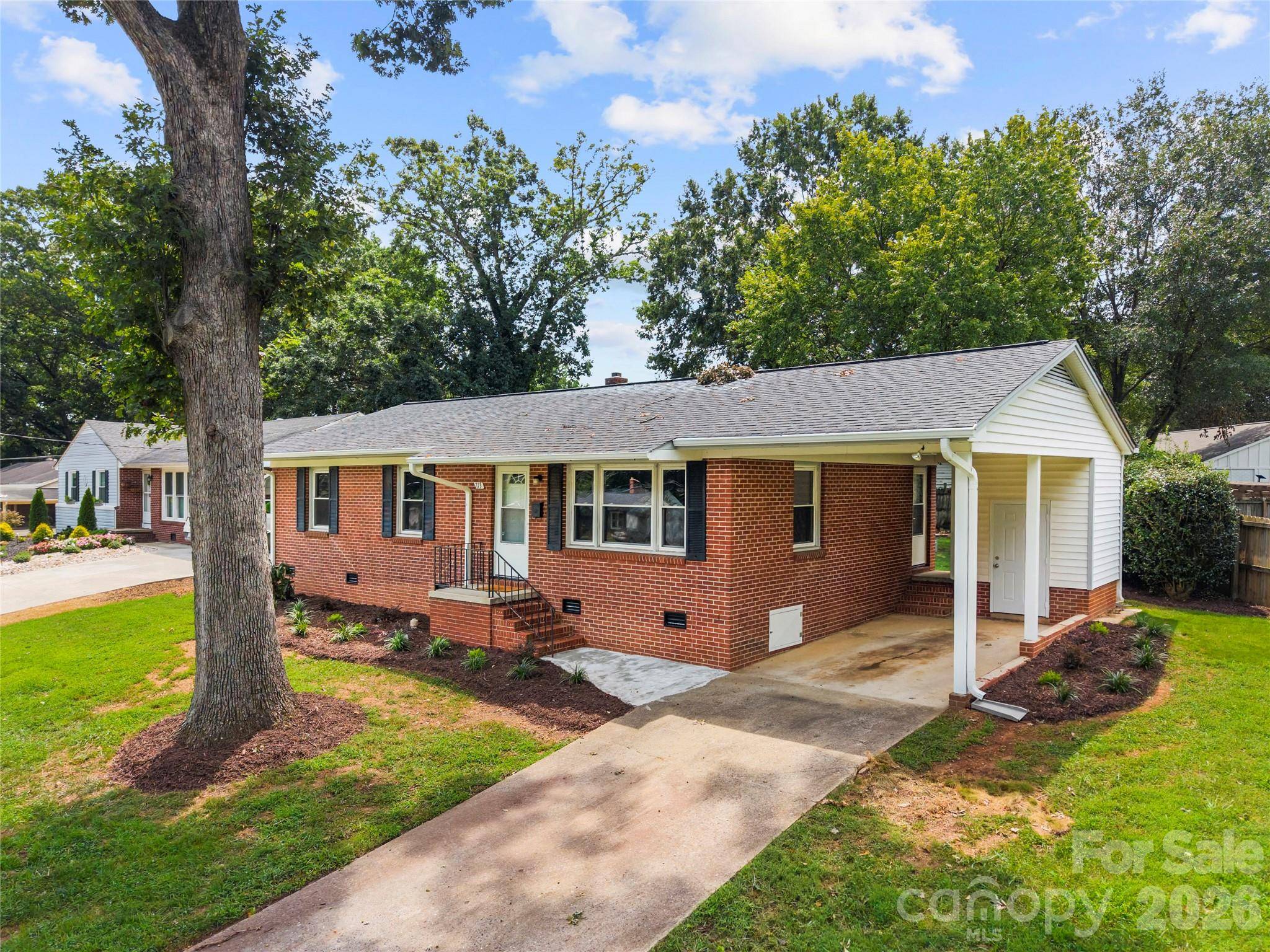 713 Crestwood AVE, Gastonia, NC 28054