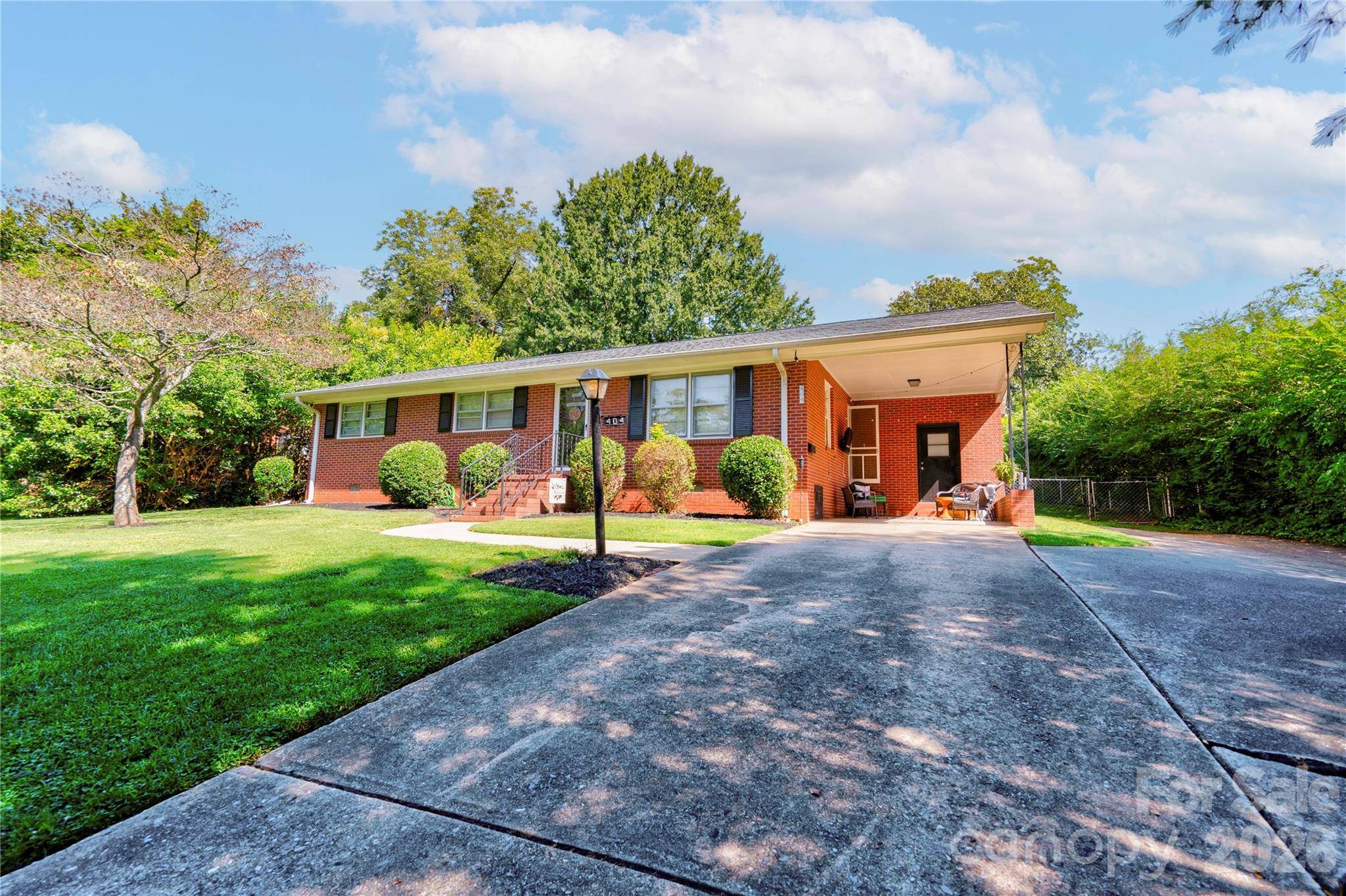 404 Pineview DR, Kings Mountain, NC 28086