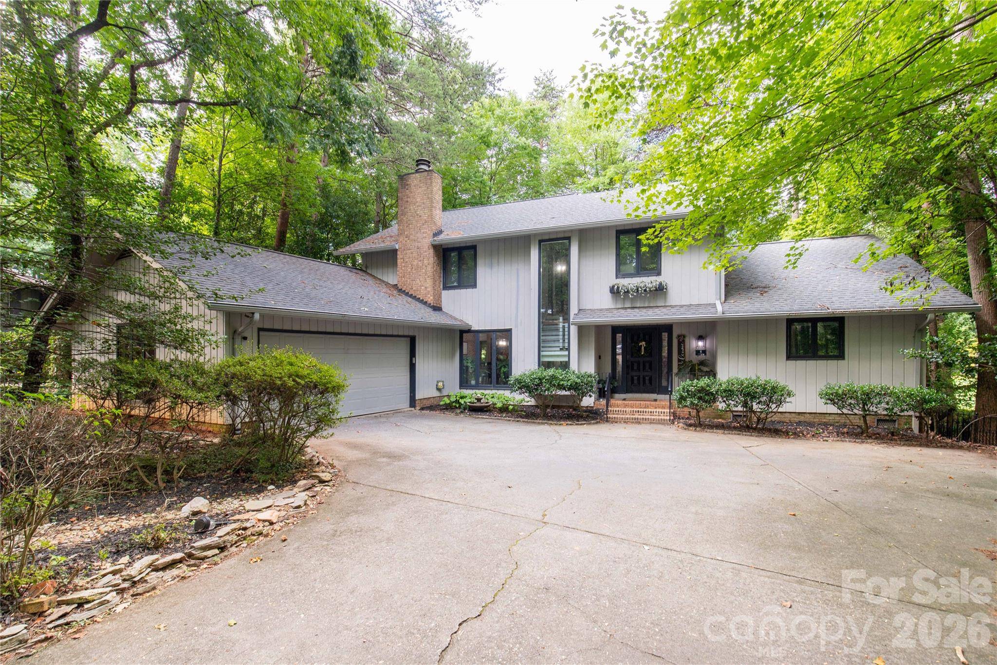 5 Oak Leaf RD, Clover, SC 29710
