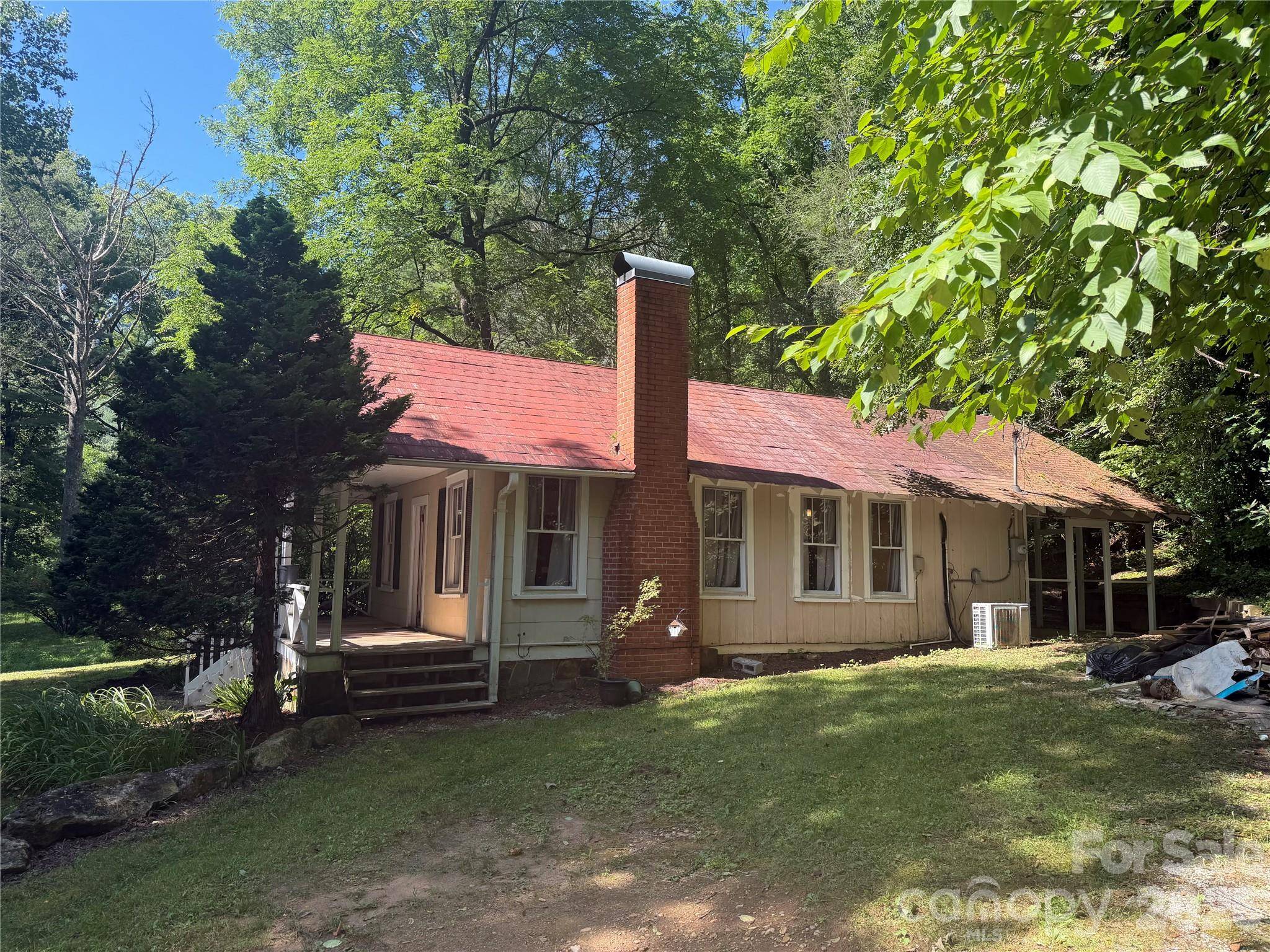19010 Rosman HWY, Sapphire, NC 28774
