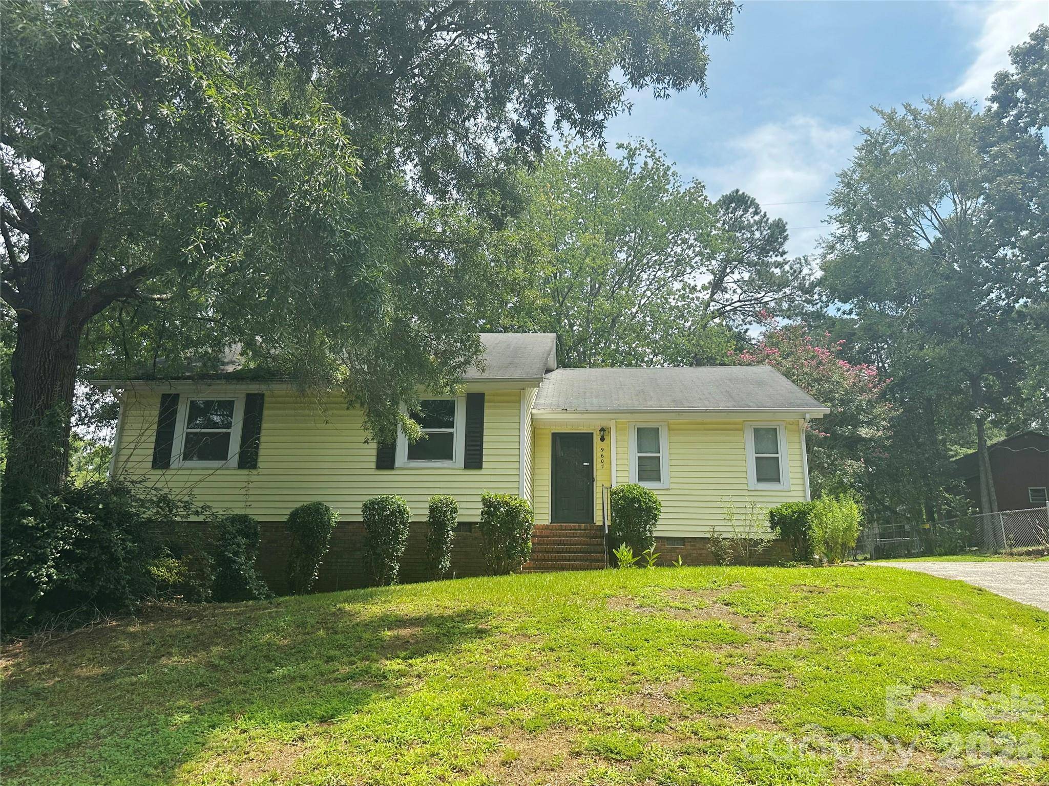 9607 Barkridge RD, Charlotte, NC 28227