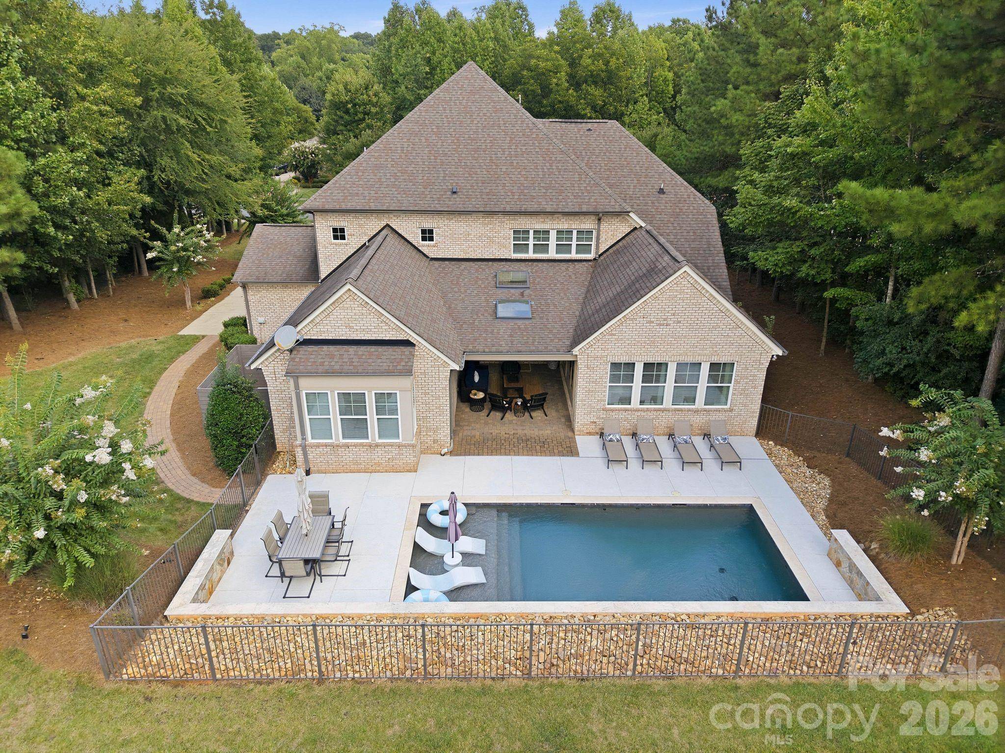13528 Castleford DR, Charlotte, NC 28227