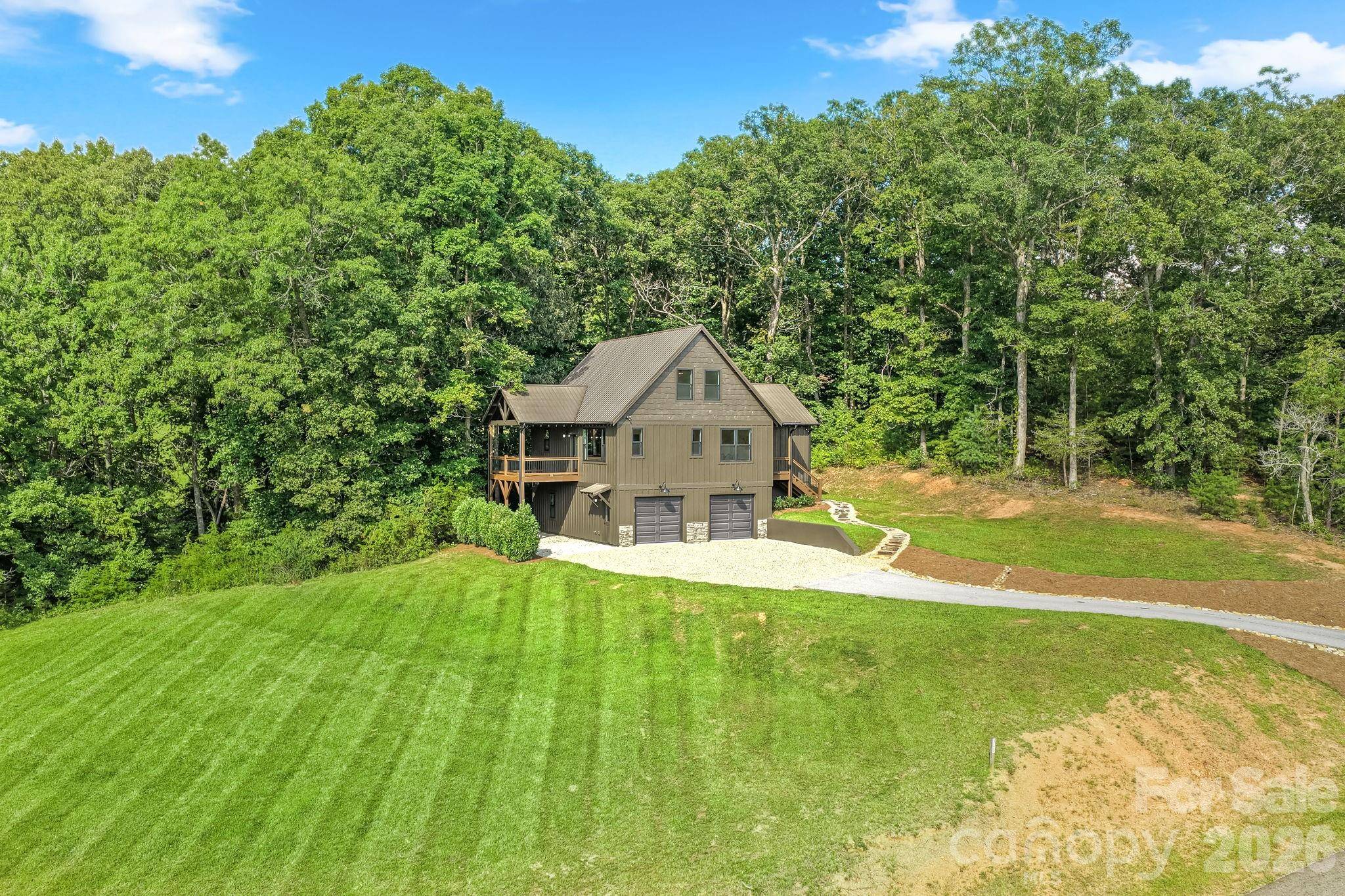 340 Porter Creek DR, Franklin, NC 28734
