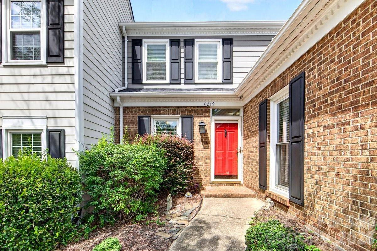 4219 Blacktree LN, Charlotte, NC 28226