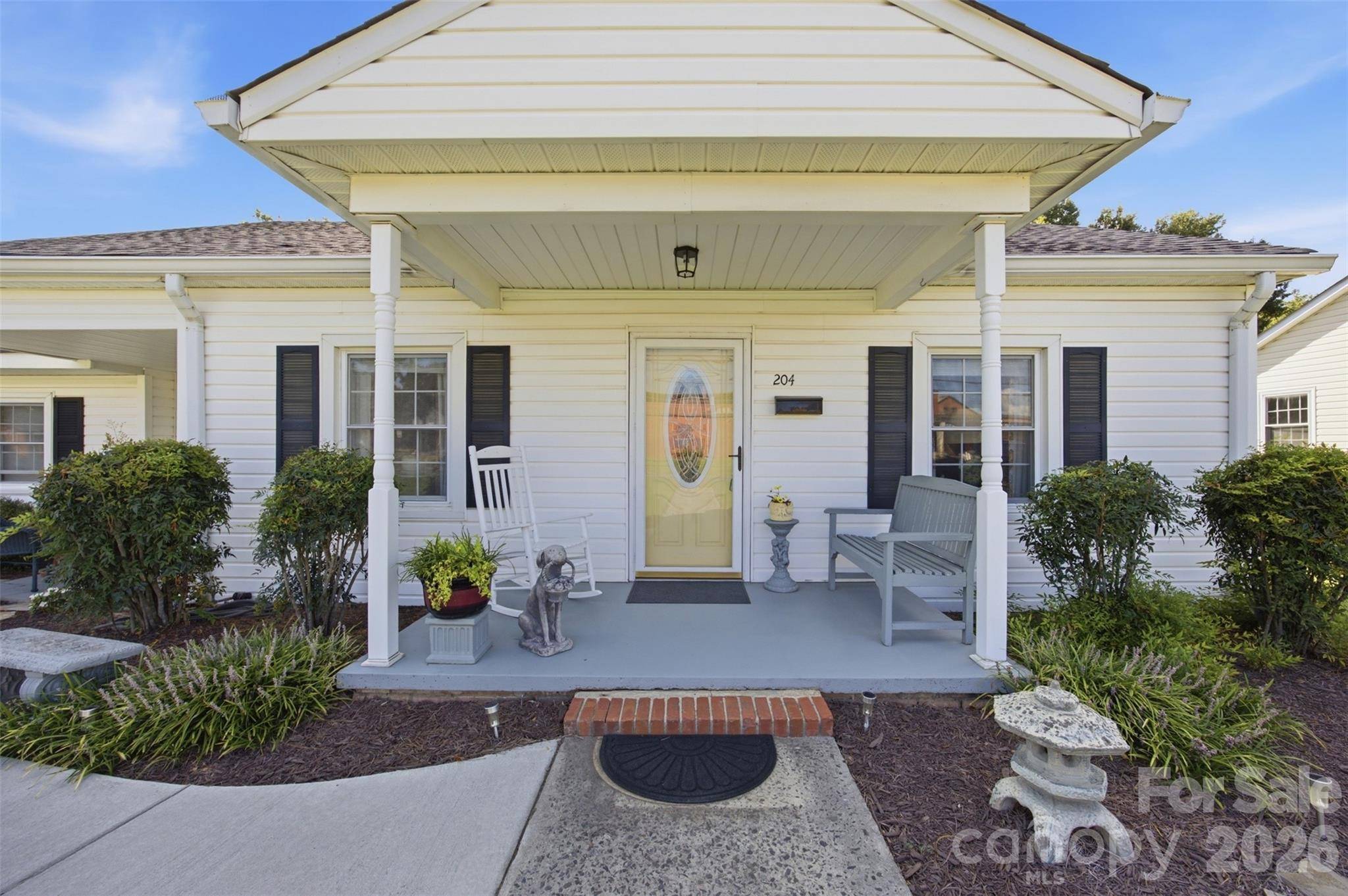 204 Memorial DR, Clover, SC 29710