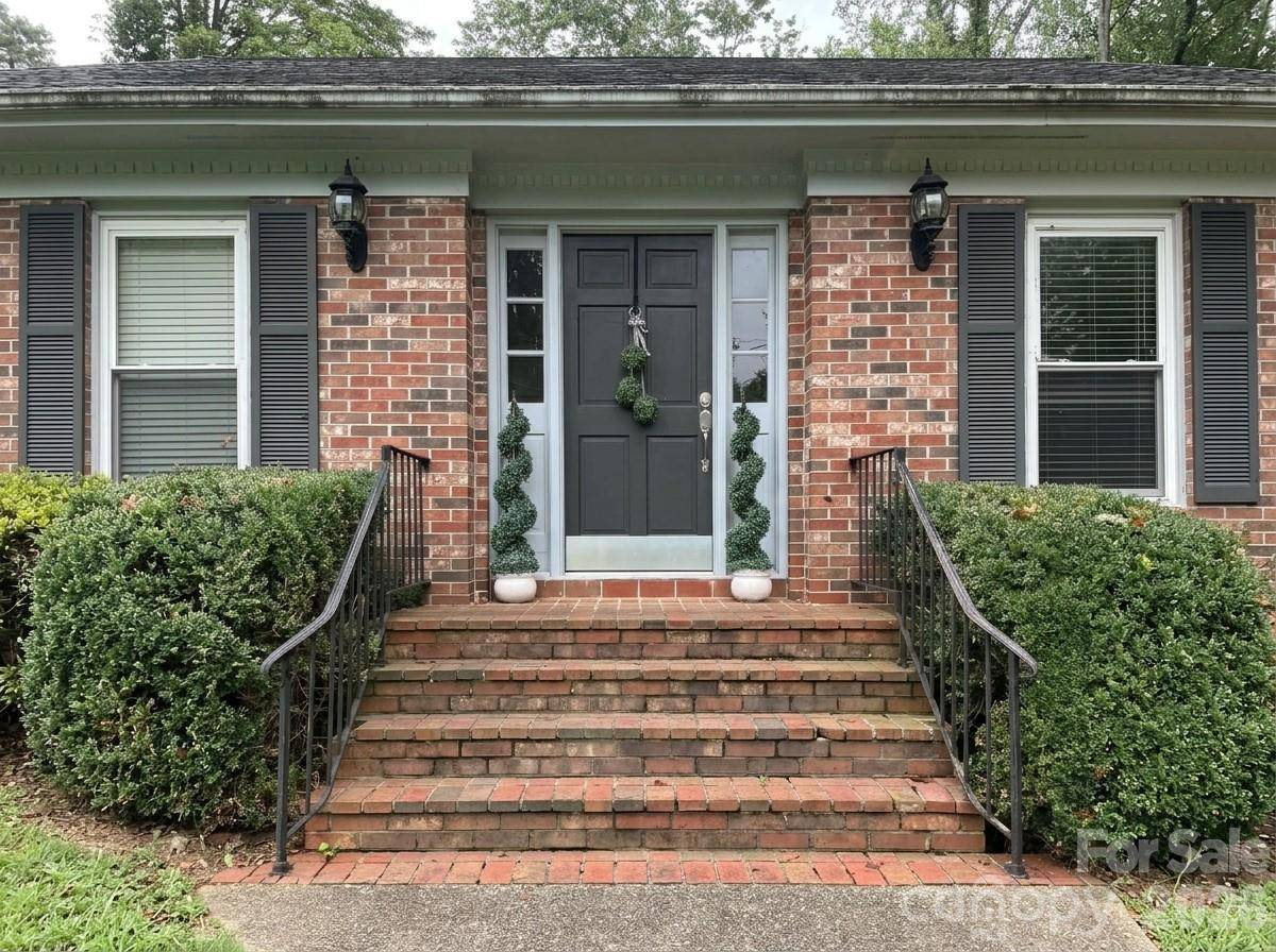 174 New Market RD, Tryon, NC 28782