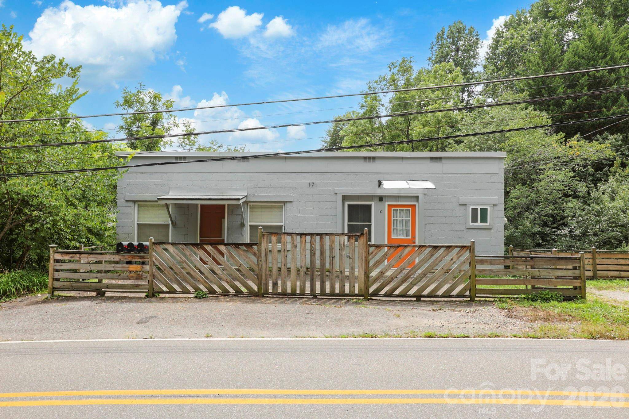 169 and 171 Cragmont RD, Black Mountain, NC 28711
