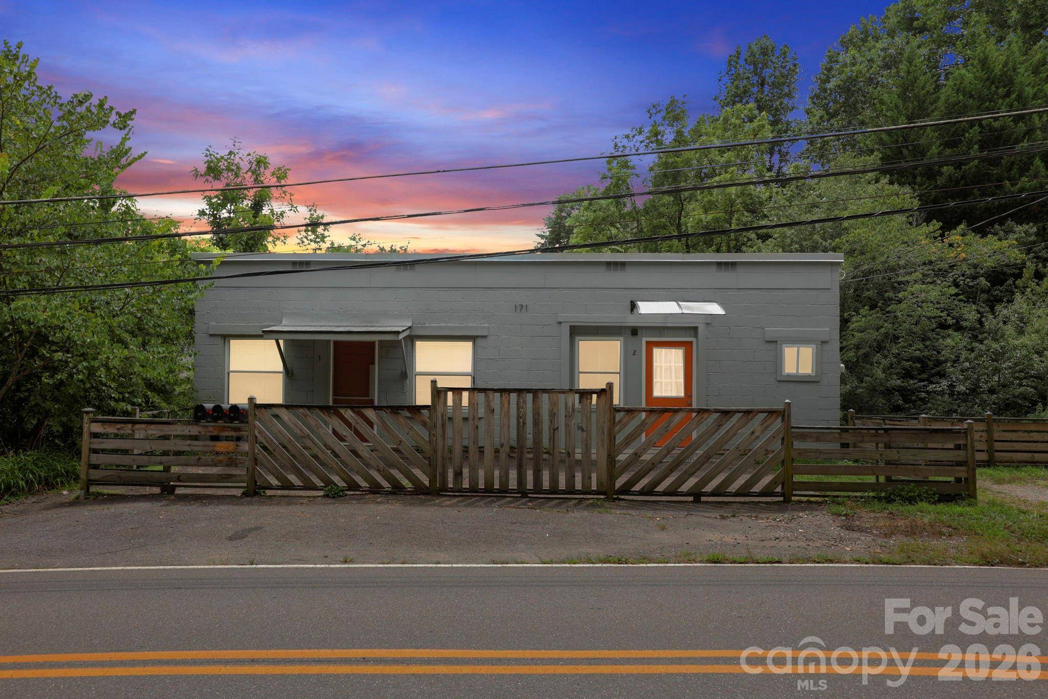 169 and 171 Cragmont RD, Black Mountain, NC 28711