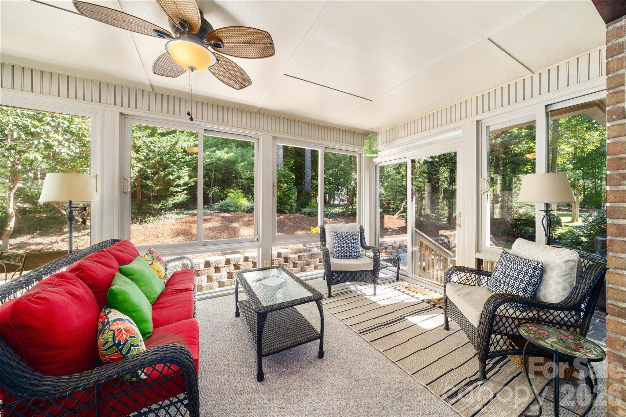 10 Surrey RUN, Hendersonville, NC 28791