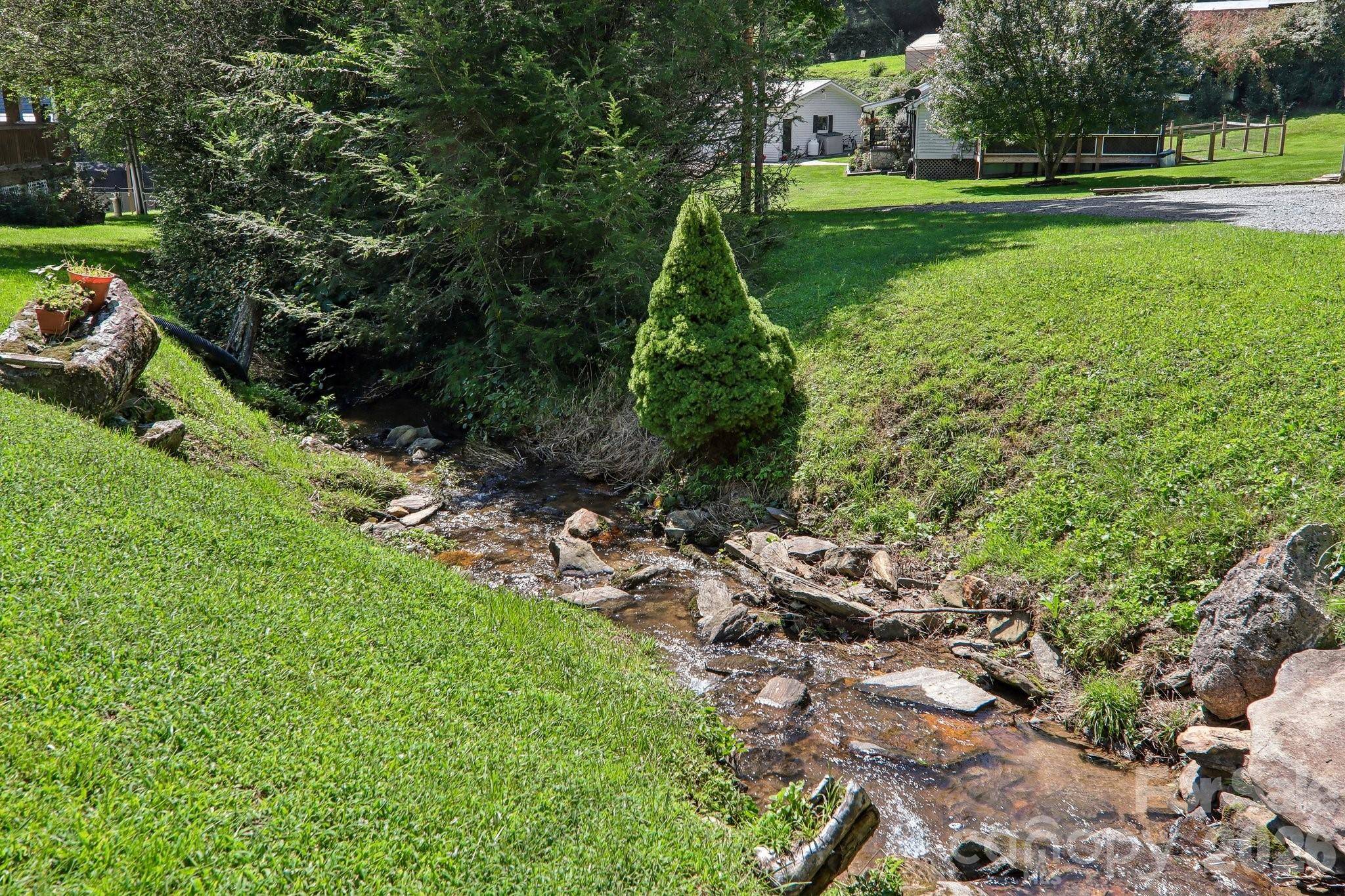 117 Pinellas LN, Waynesville, NC 28785