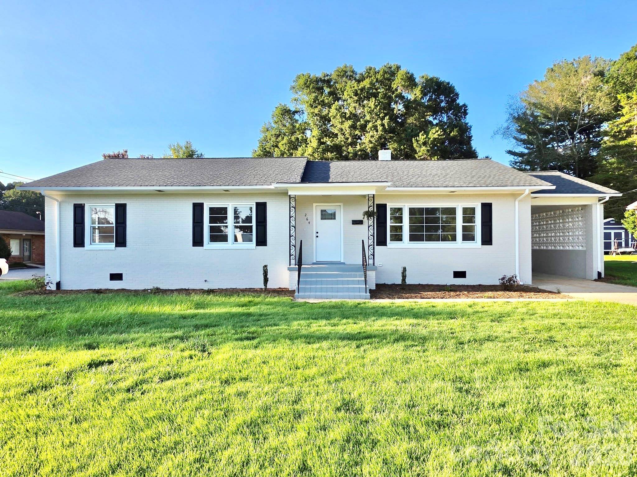 264 3rd AVE SW, Taylorsville, NC 28681