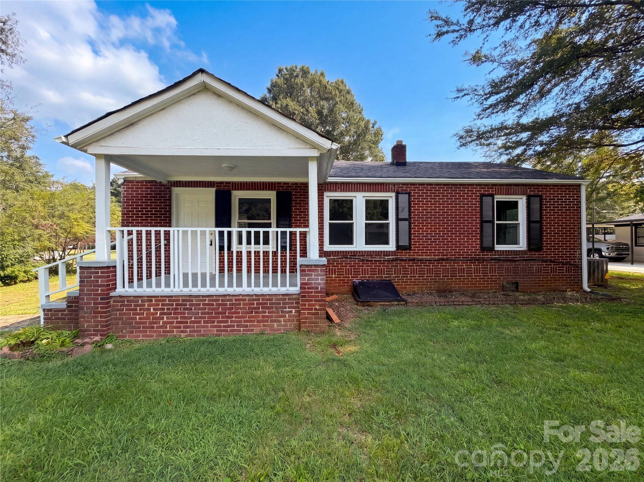 1006 Peachtree RD, Charlotte, NC 28216
