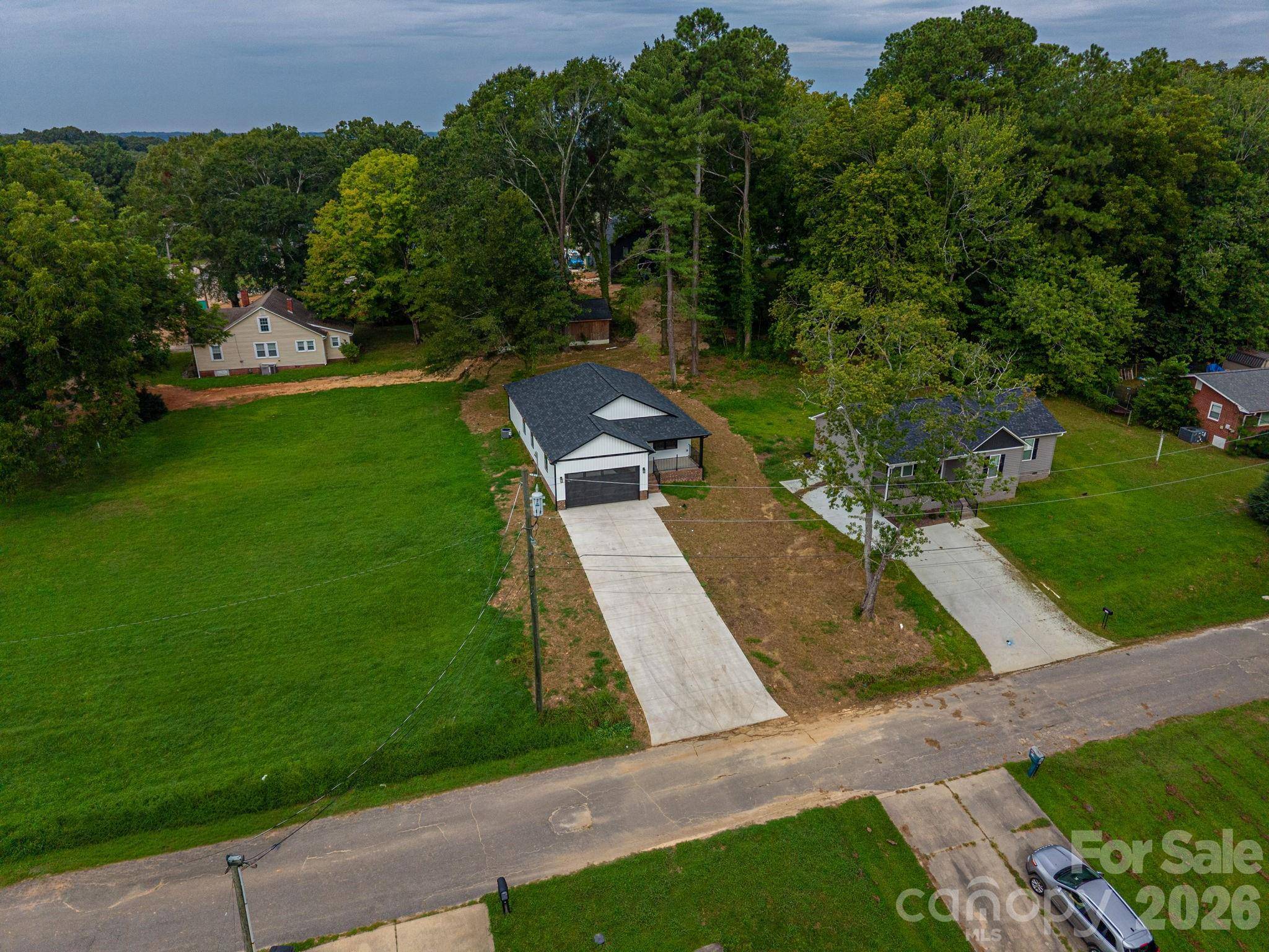 511 N State ST, Lincolnton, NC 28092