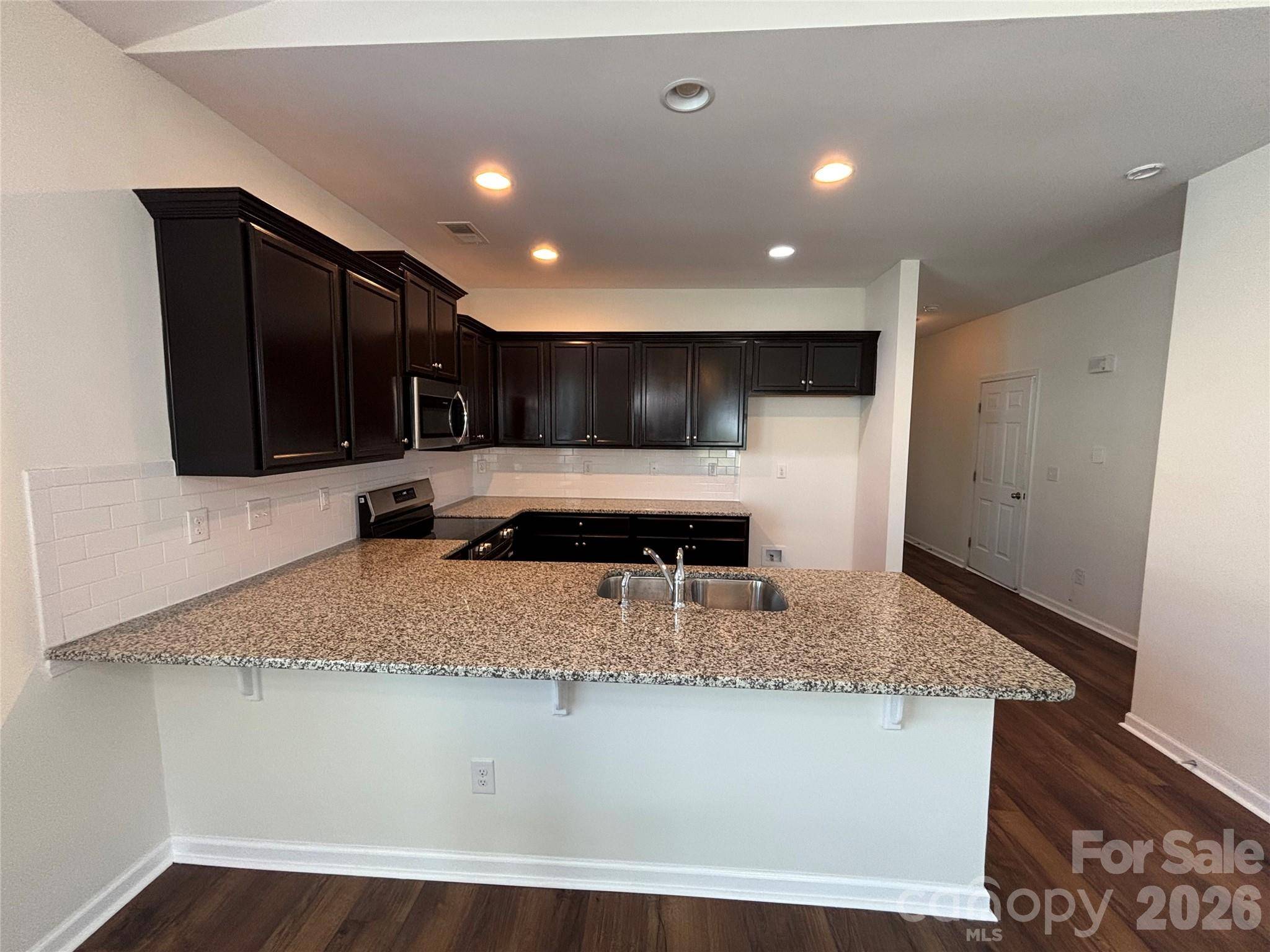 6816 Pennyroyal WAY, Charlotte, NC 28216