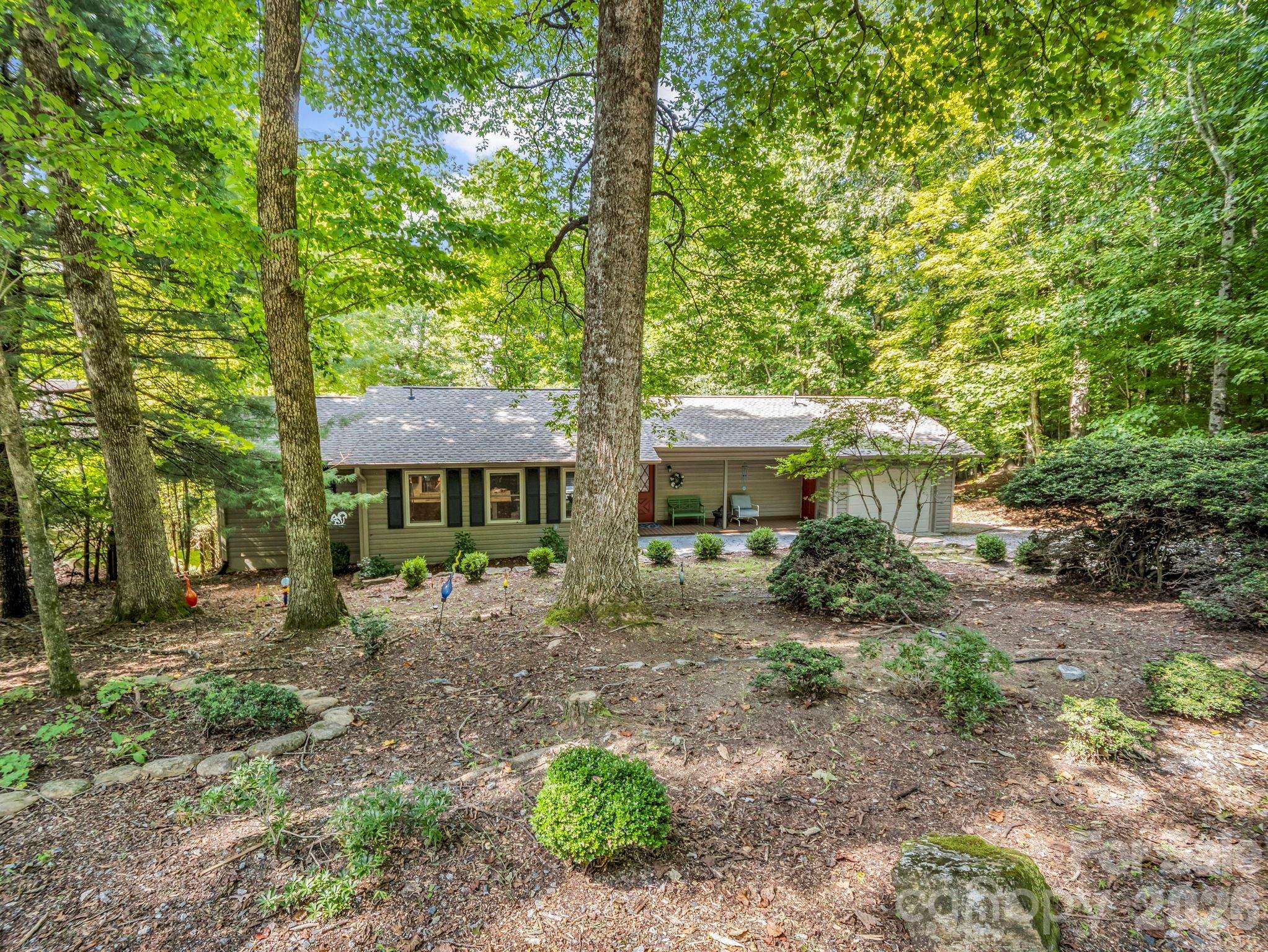 93 Guledisgonihi CT, Brevard, NC 28712