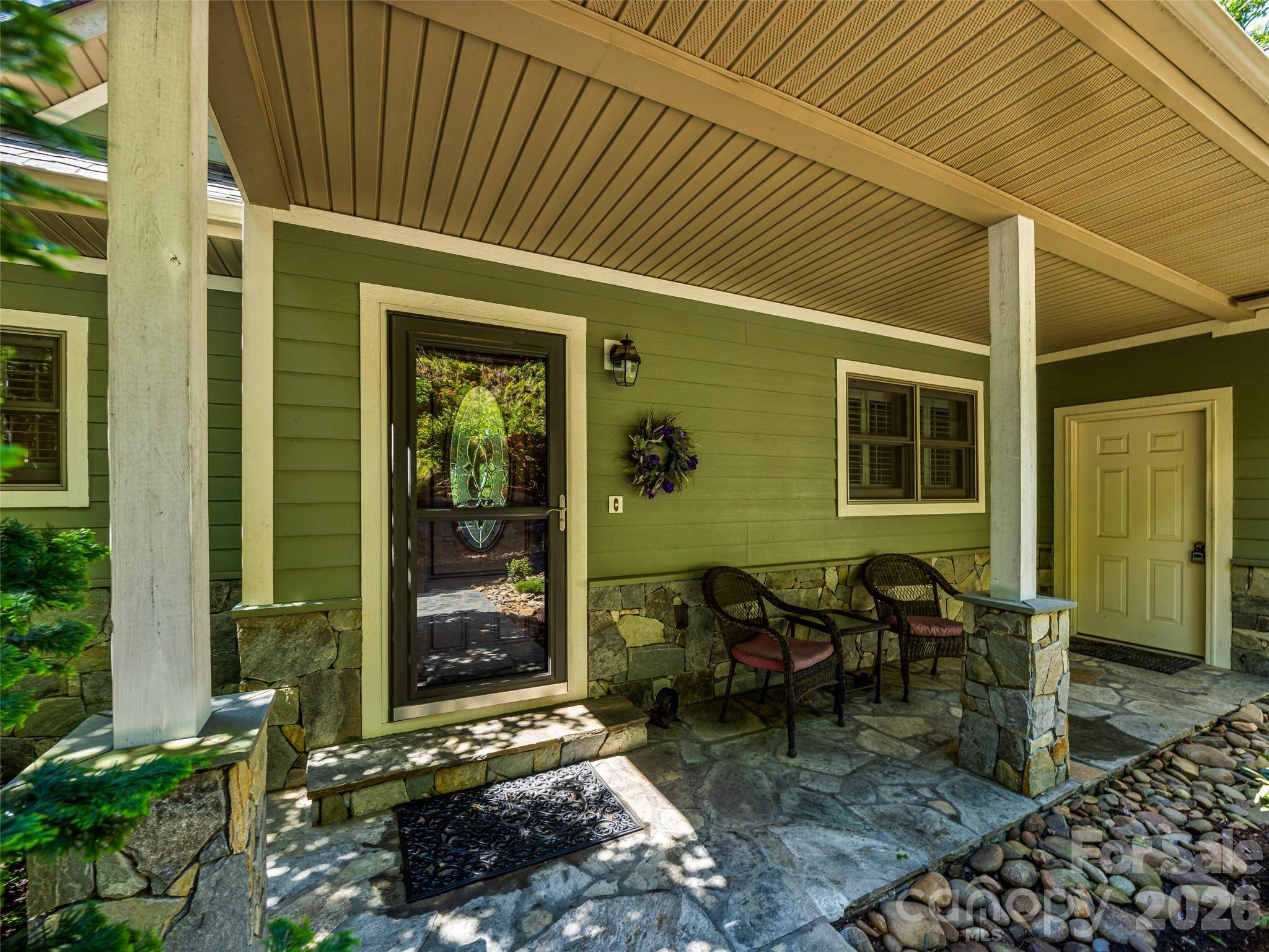 38 Mountain Crest DR, Hendersonville, NC 28739