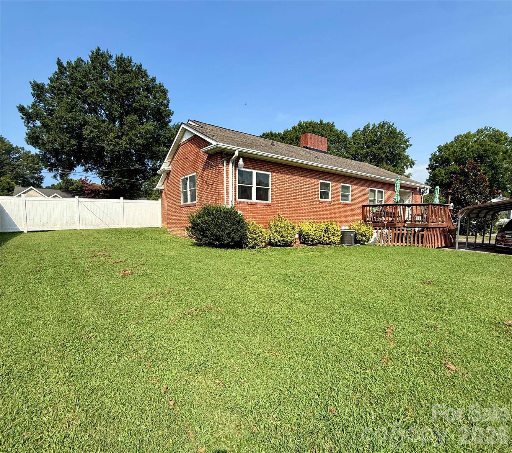 401 S Mulberry ST, Cherryville, NC 28021