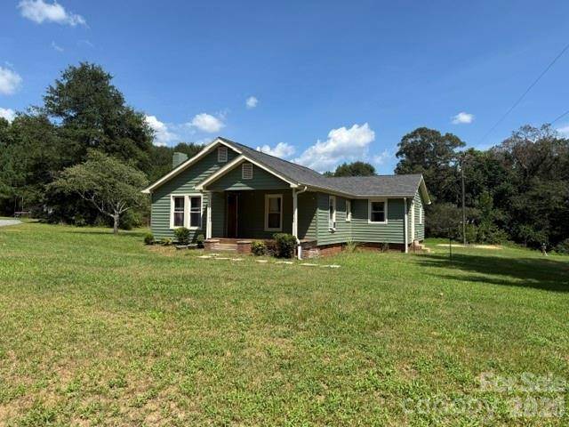 418 We Padgett RD, Bostic, NC 28018
