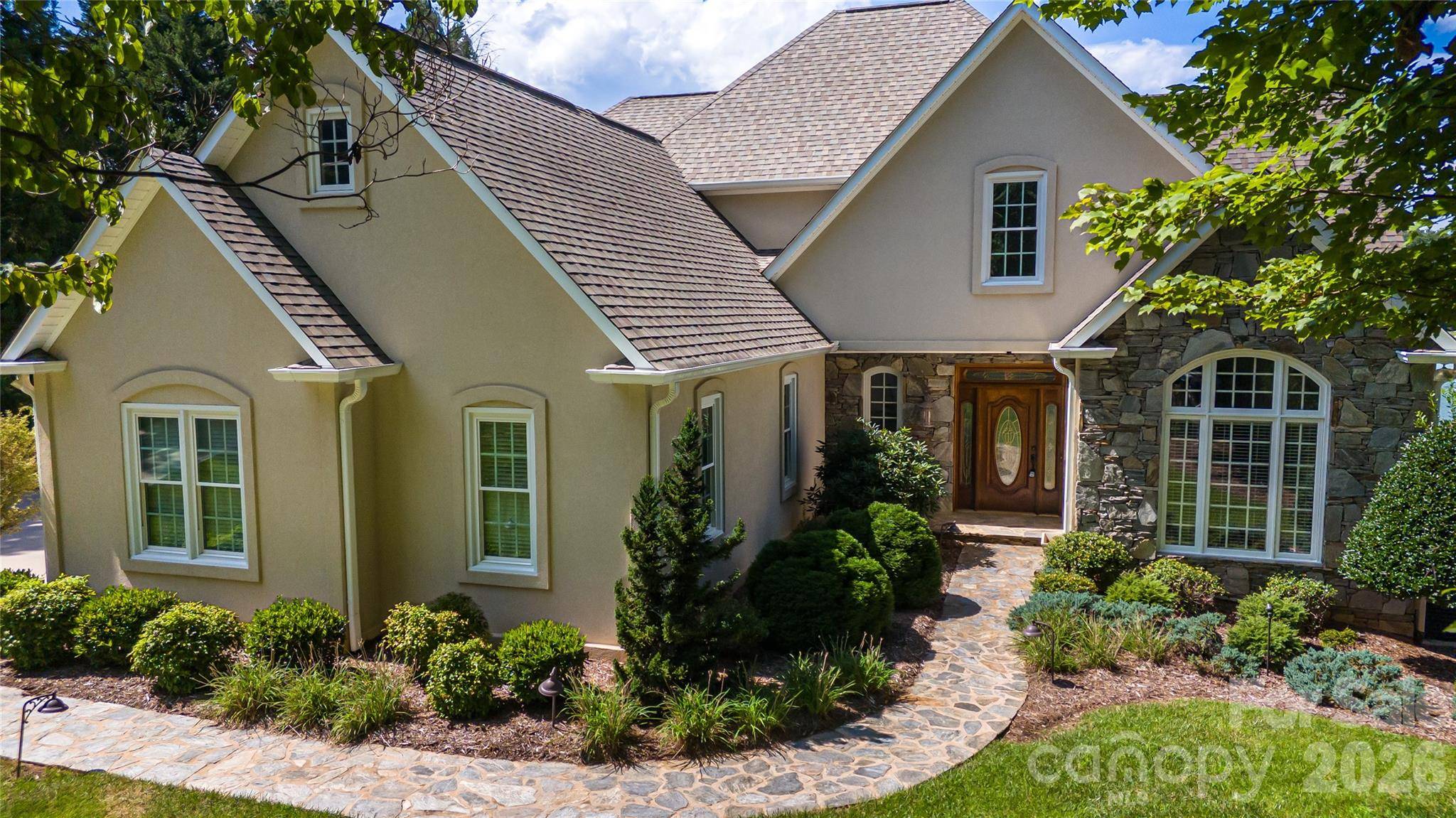 1563 Calls Lodge CT, Morganton, NC 28655