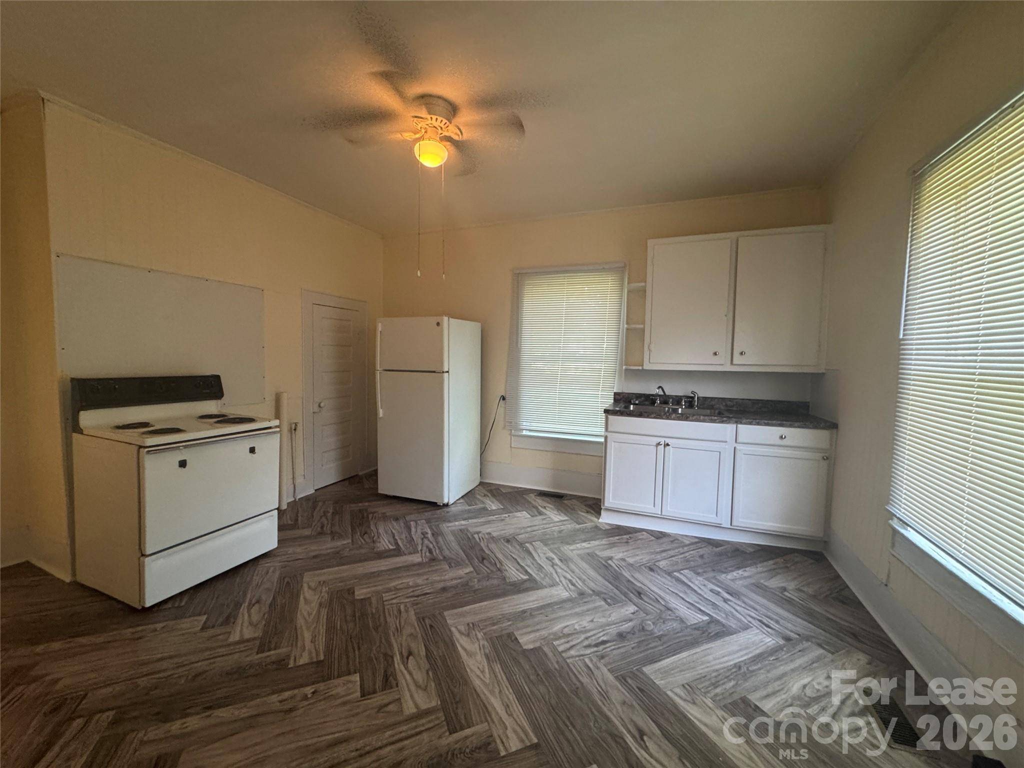 622 Woodlawn AVE, Mount Holly, NC 28120
