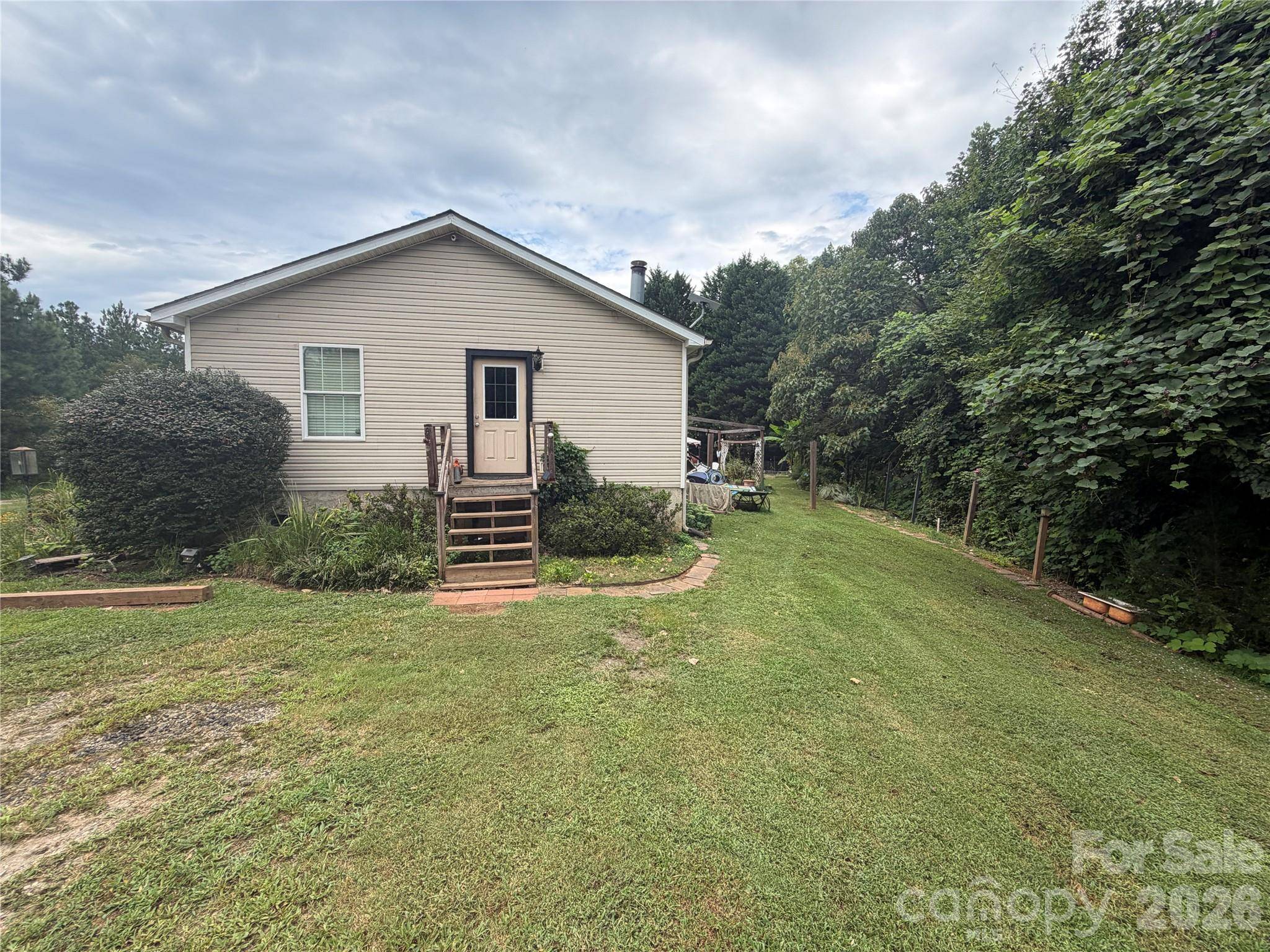 263 Coyote Pass LN, Rutherfordton, NC 28139
