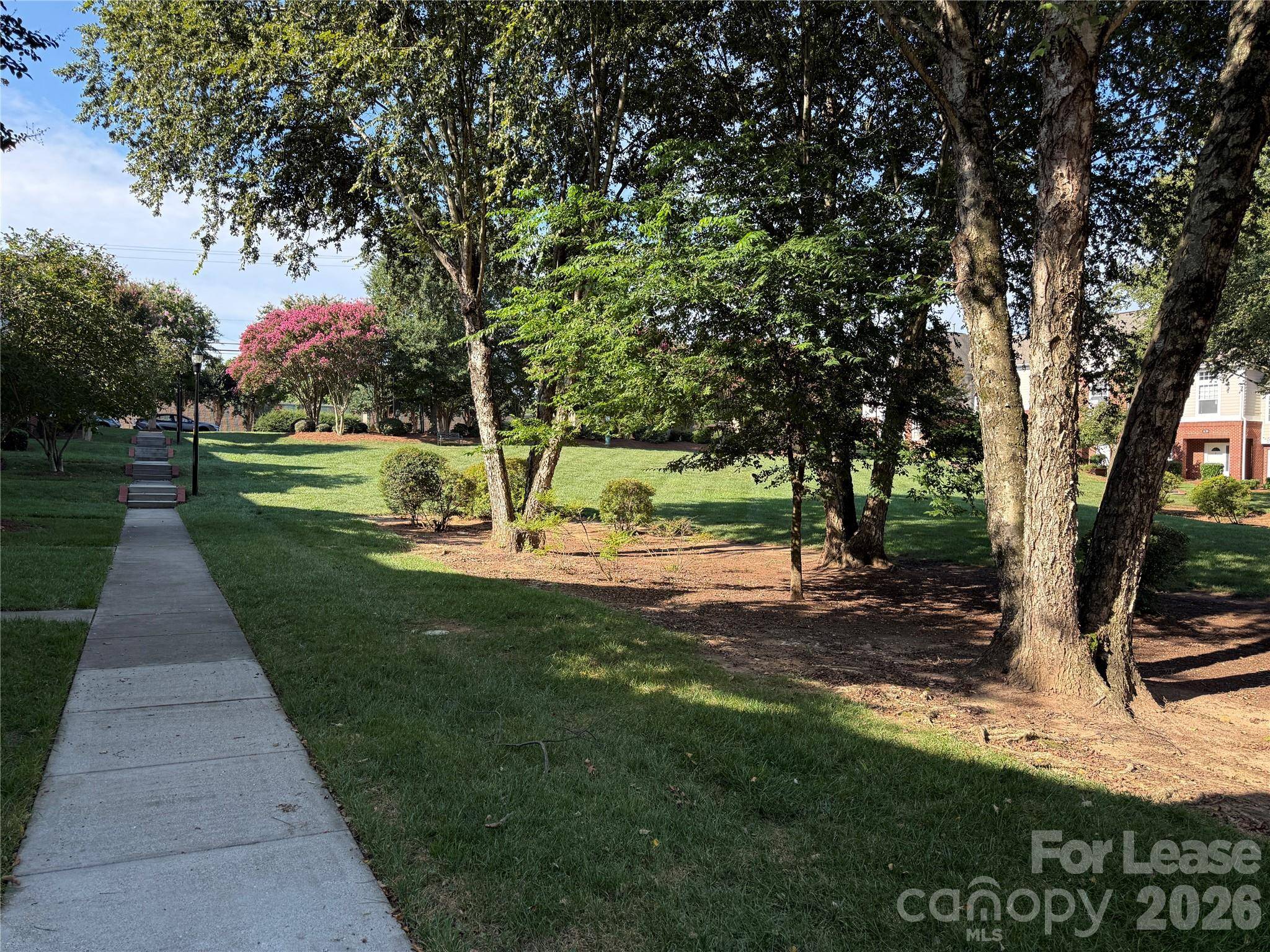 933 Central Park CIR, Davidson, NC 28036