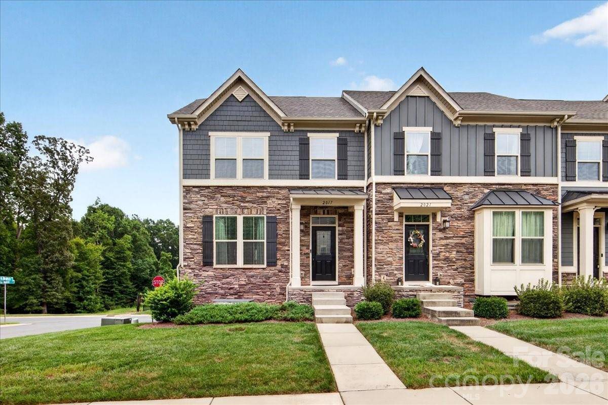 2017 Birchside DR, Charlotte, NC 28205