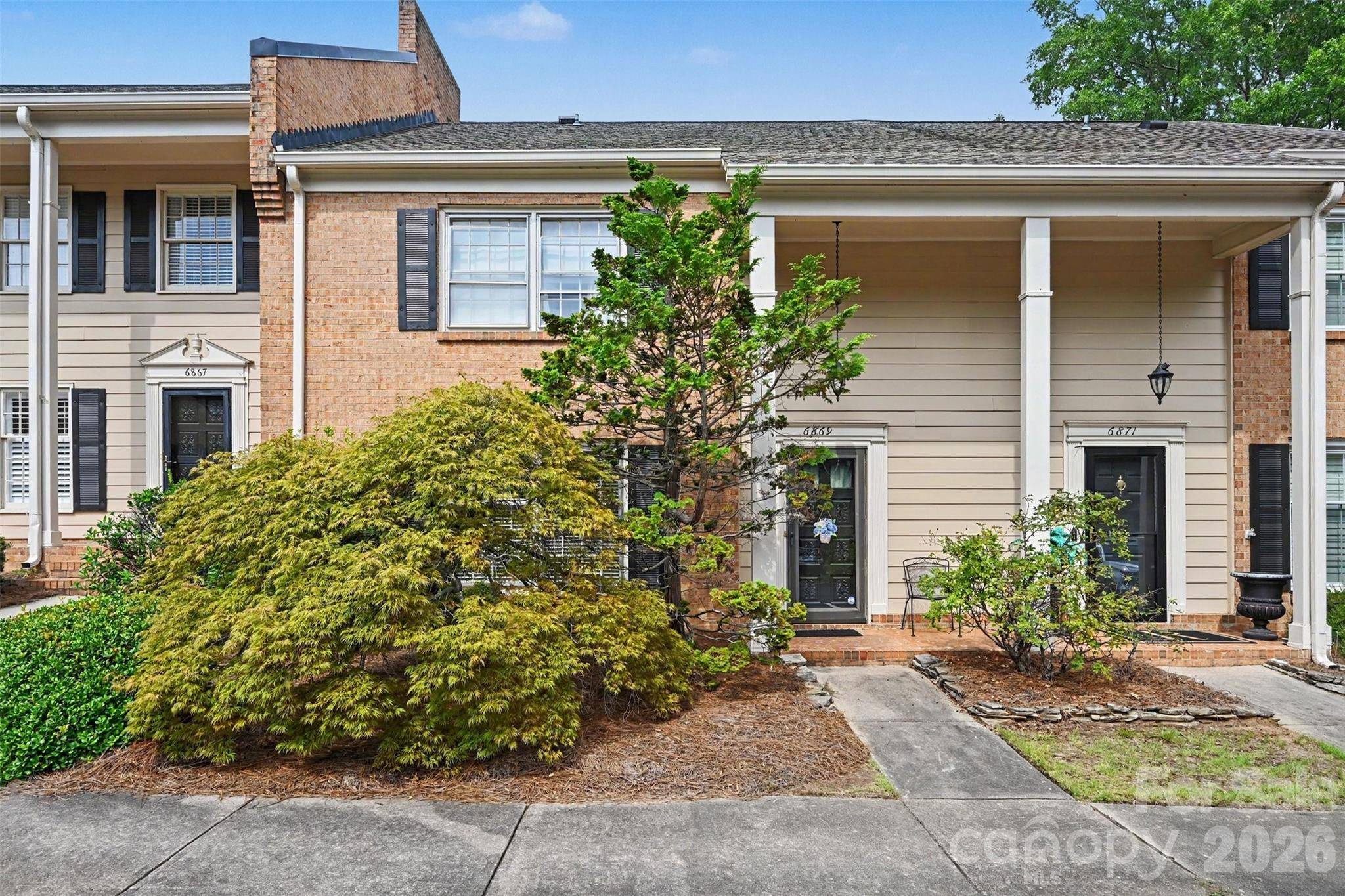 6869 Dumbarton DR, Charlotte, NC 28210