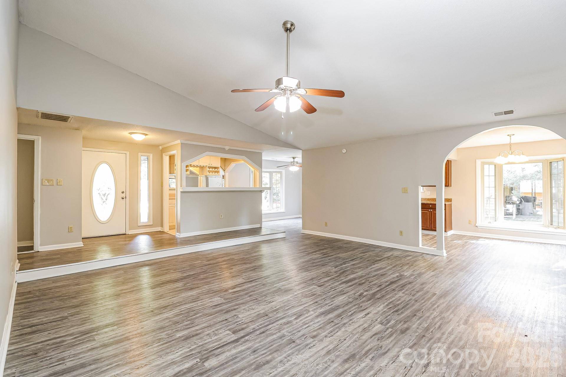 6701 Woodthrush DR, Charlotte, NC 28227