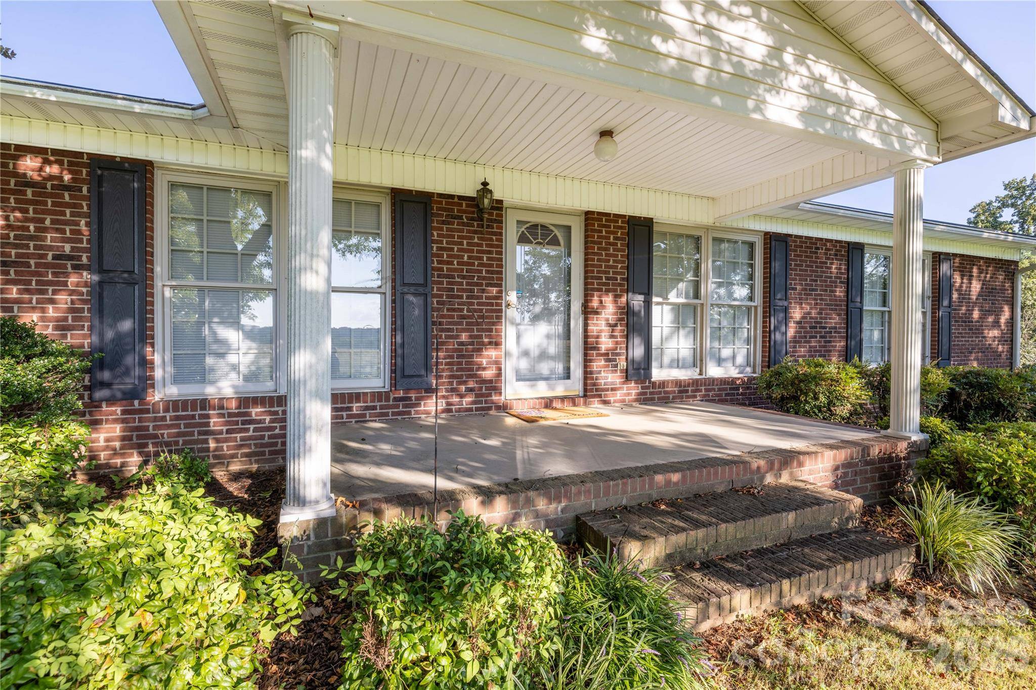 34838 Ellen RD, New London, NC 28127