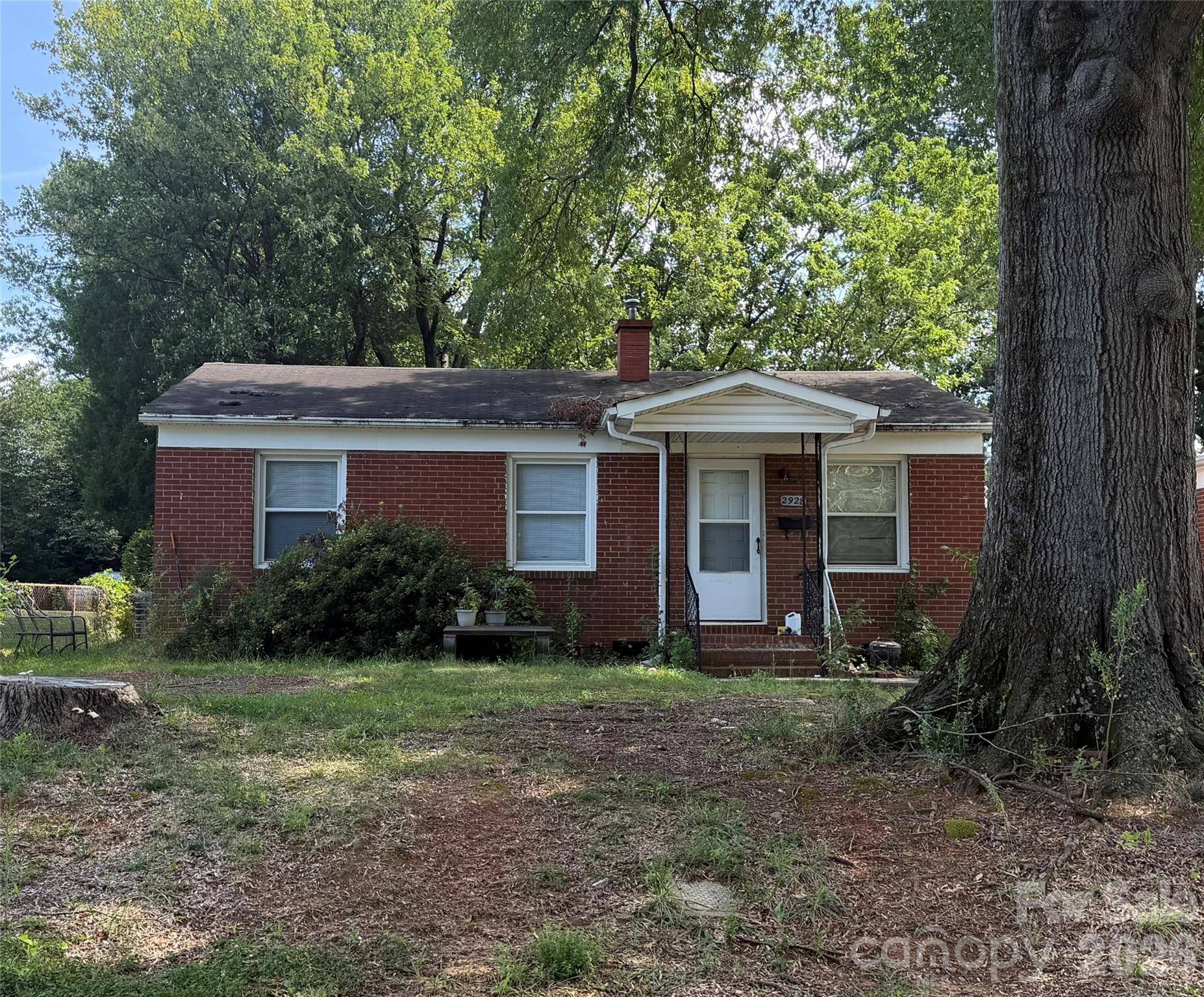 2928 Coronet WAY, Charlotte, NC 28208
