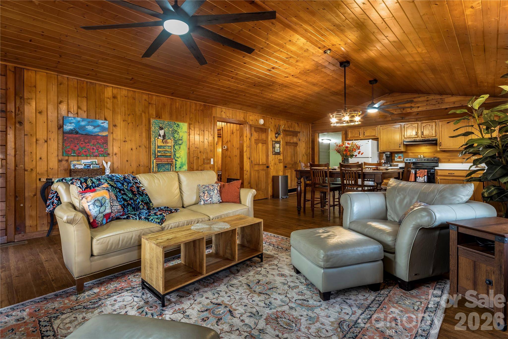 398 Locust DR, Maggie Valley, NC 28751