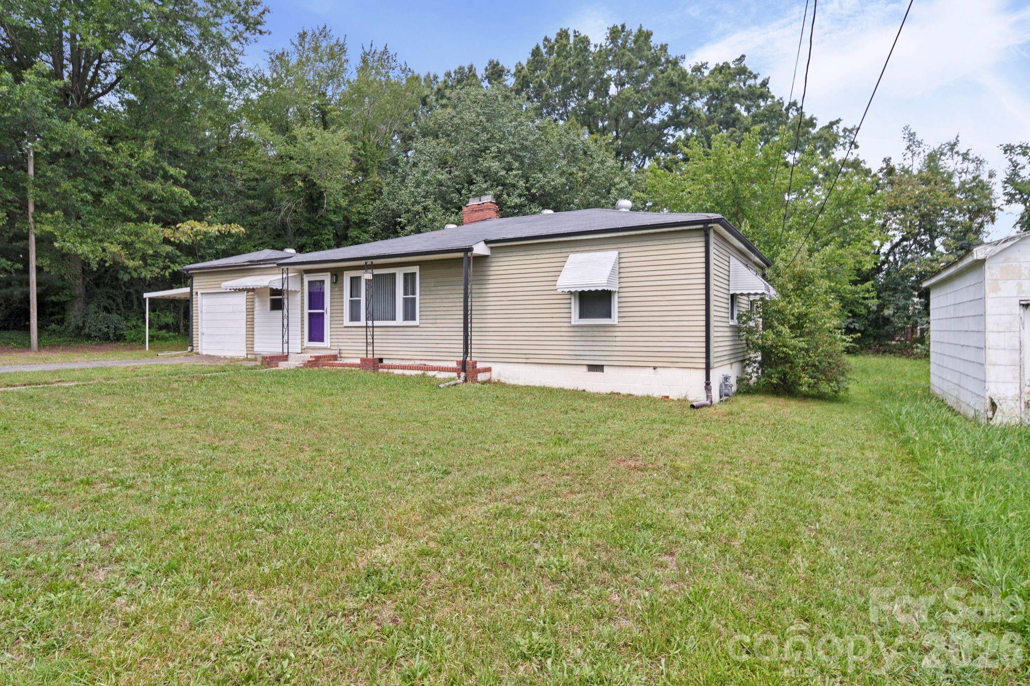 208 Clancy ST, Salisbury, NC 28147