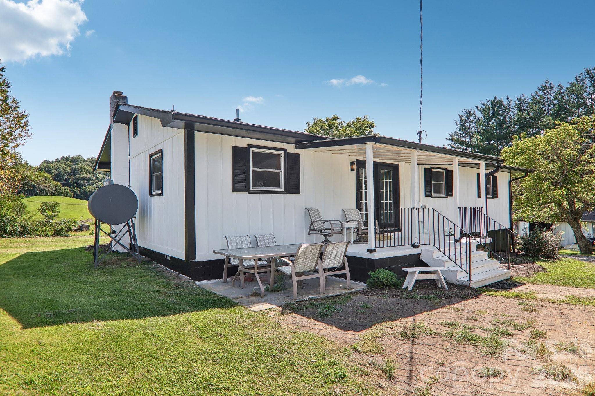 120 Sonoma RD, Waynesville, NC 28786