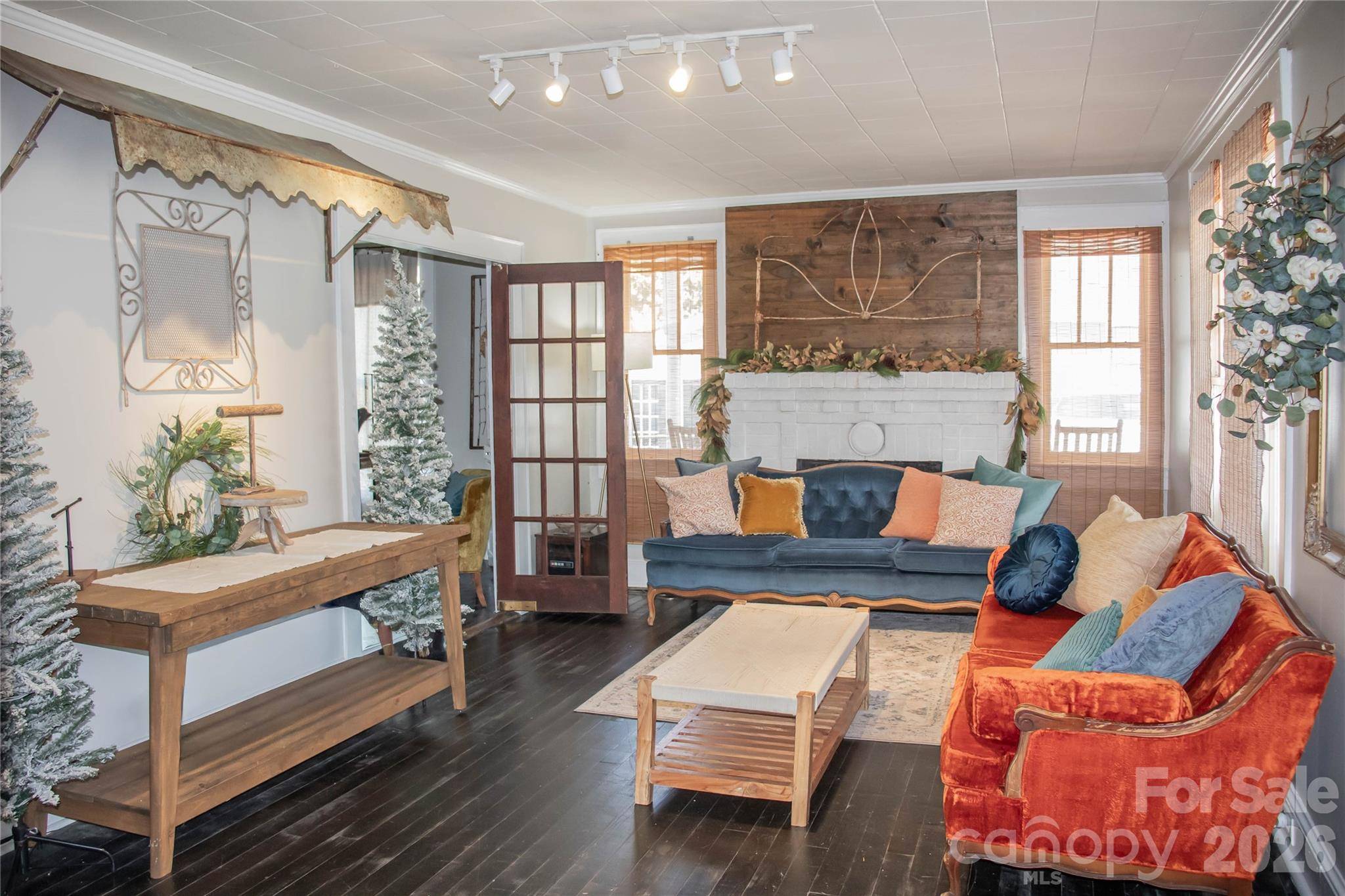 658 E Main AVE, Taylorsville, NC 28681