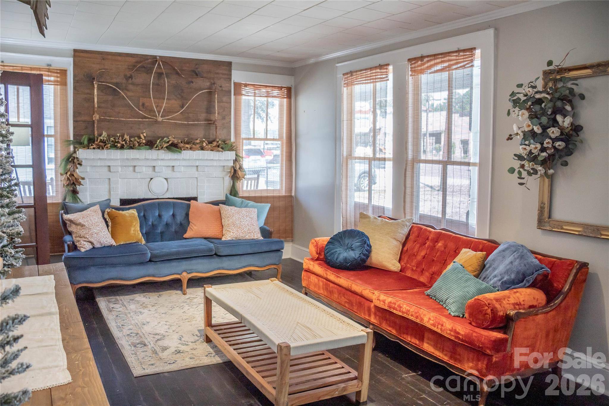 658 E Main AVE, Taylorsville, NC 28681