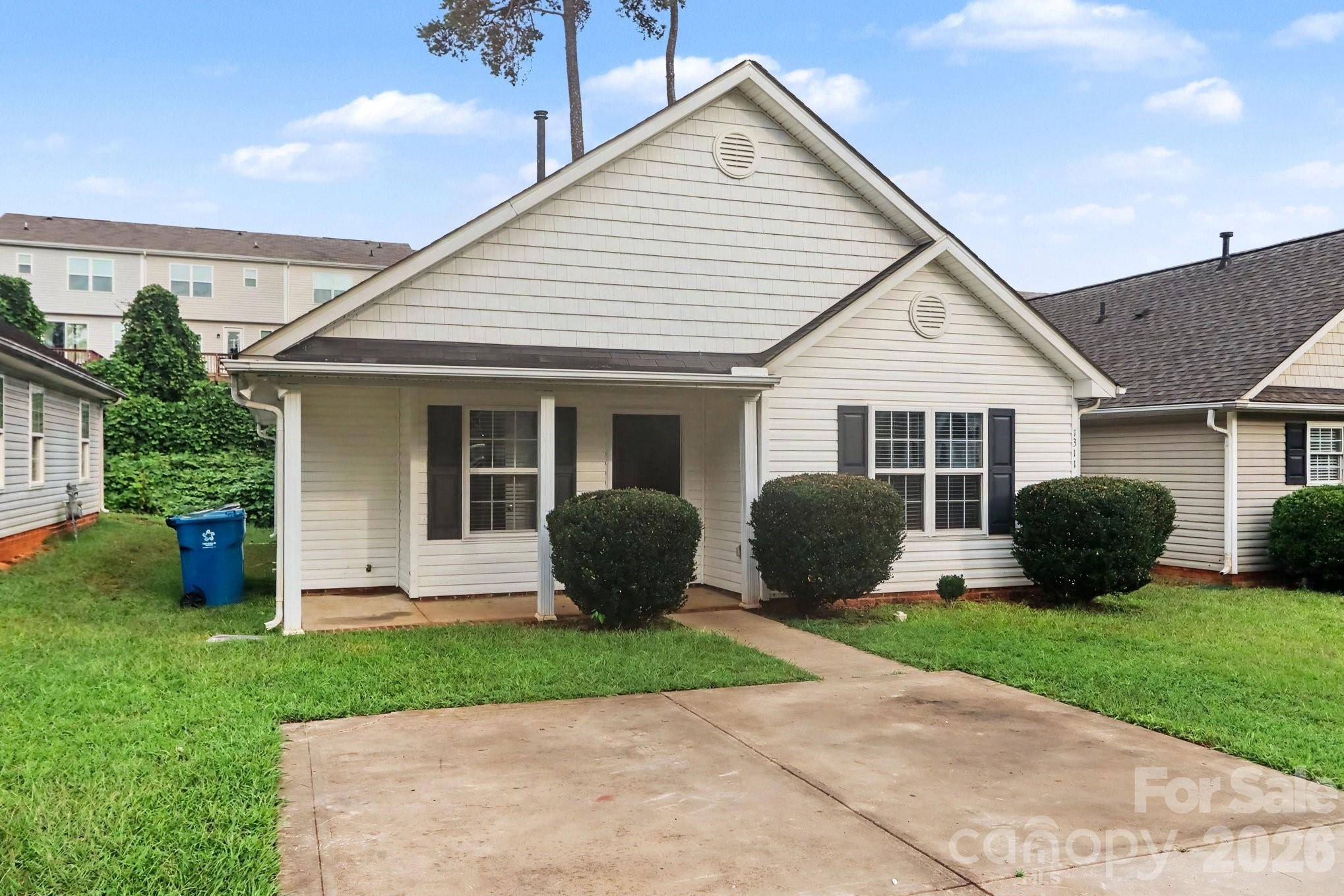 1311 Braveheart LN, Charlotte, NC 28216