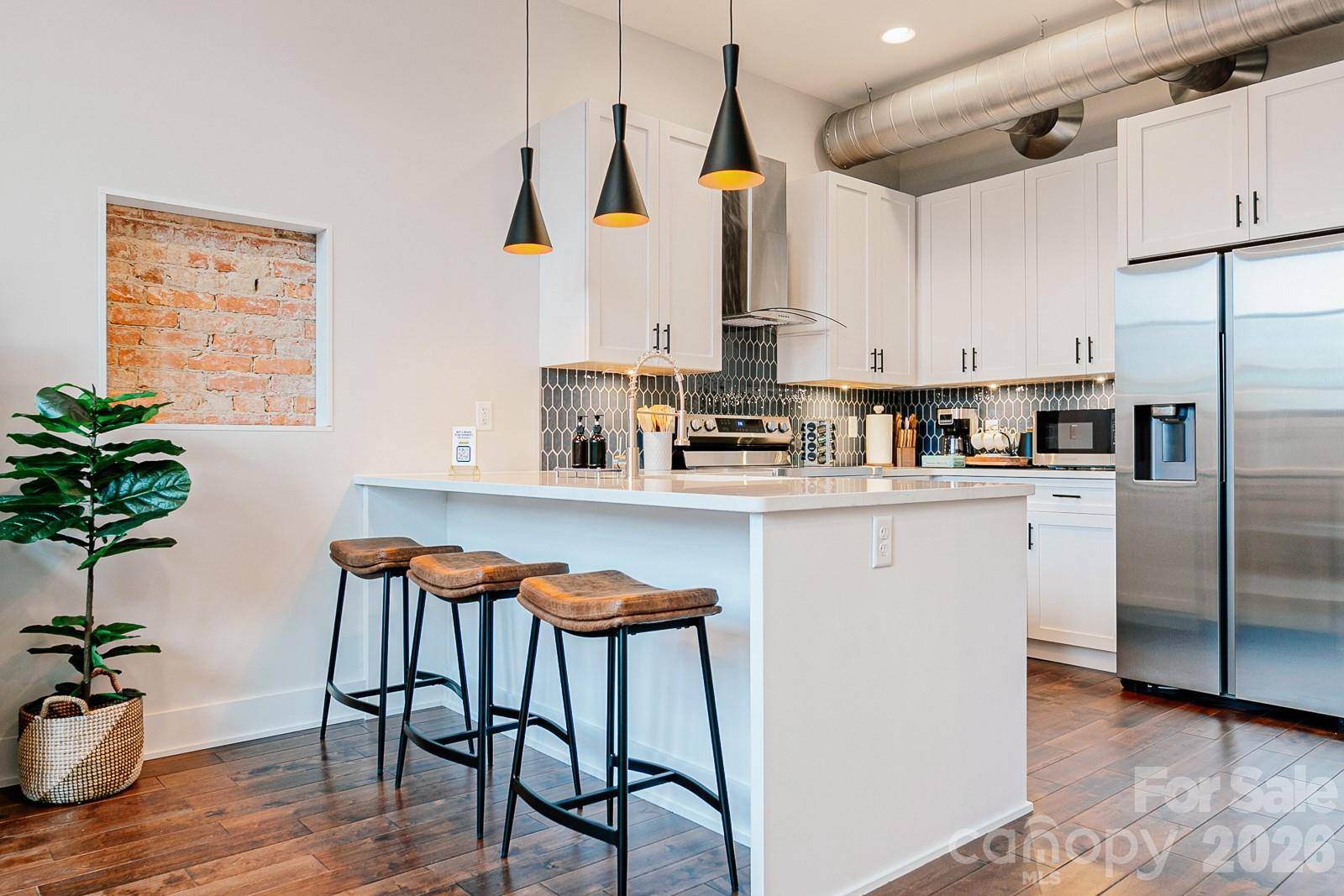 122 College ST #202, Asheville, NC 28801