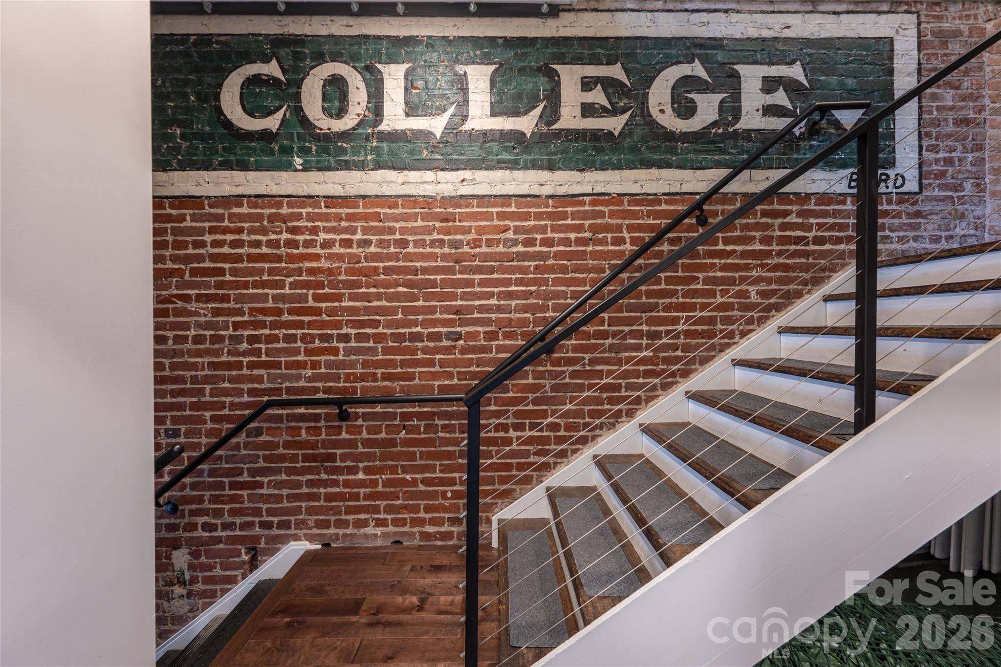 122 College ST #202, Asheville, NC 28801