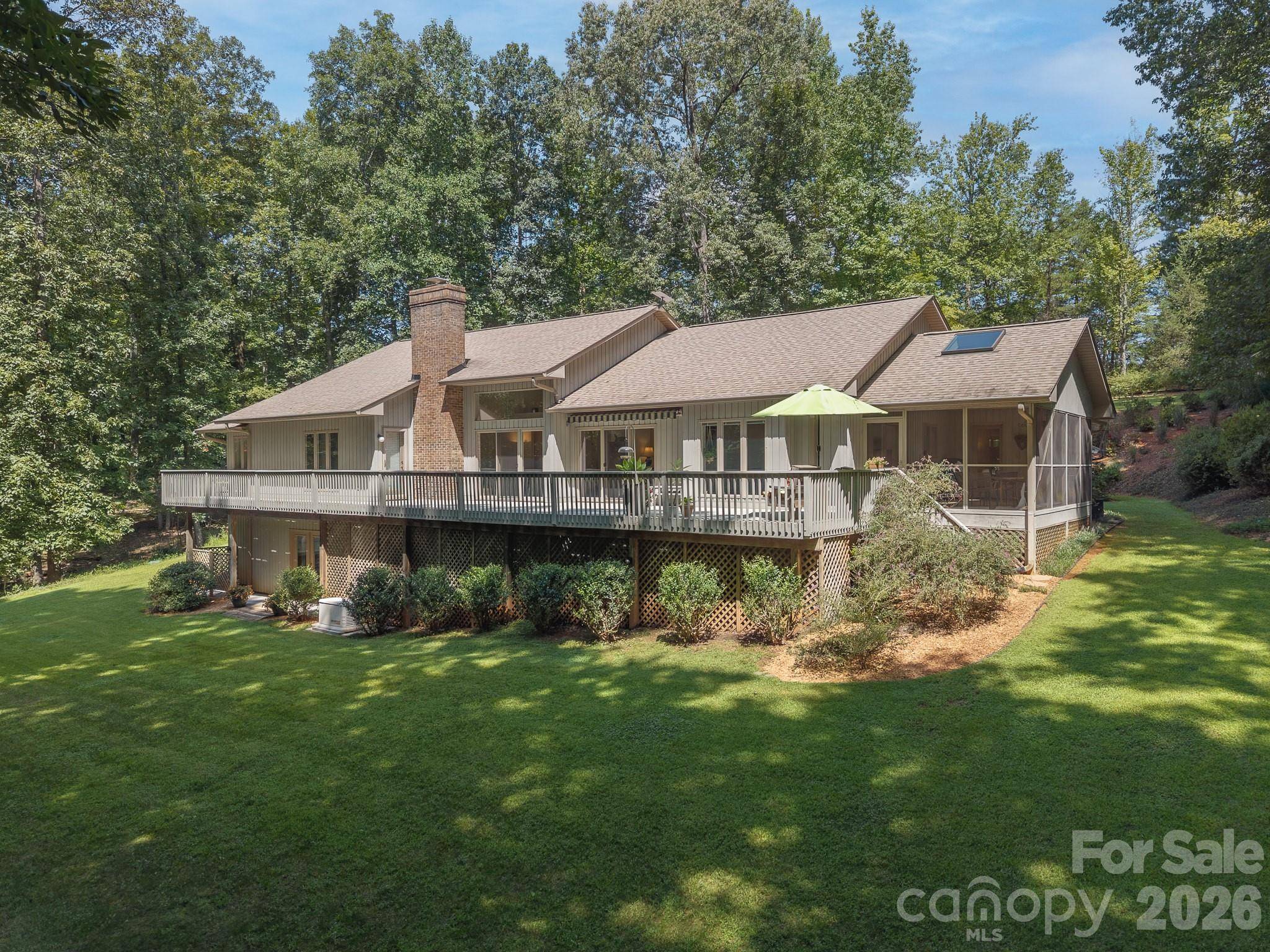 5 Jackson GRV S, Landrum, SC 29356
