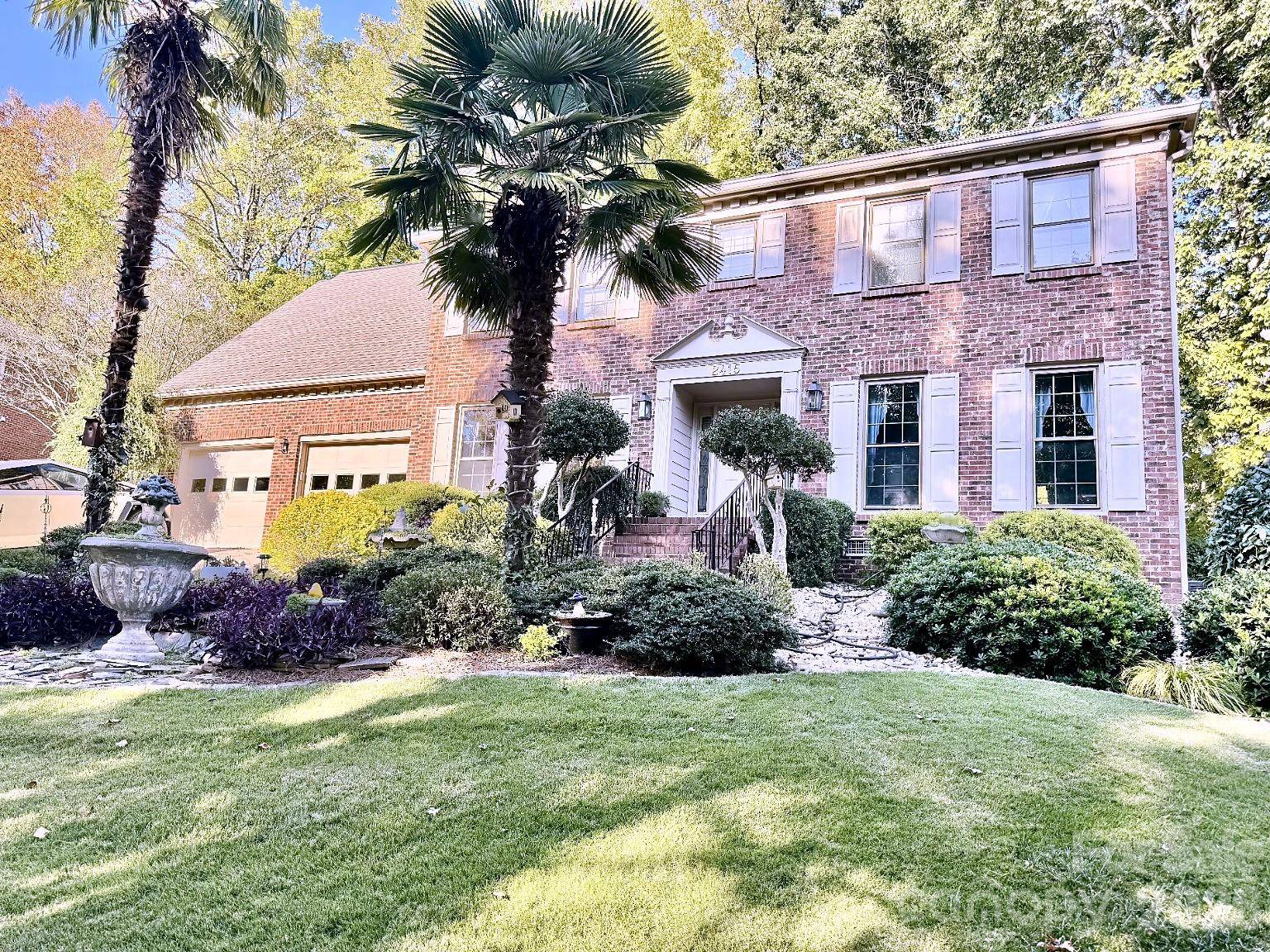 2415 Hopecrest DR, Charlotte, NC 28210