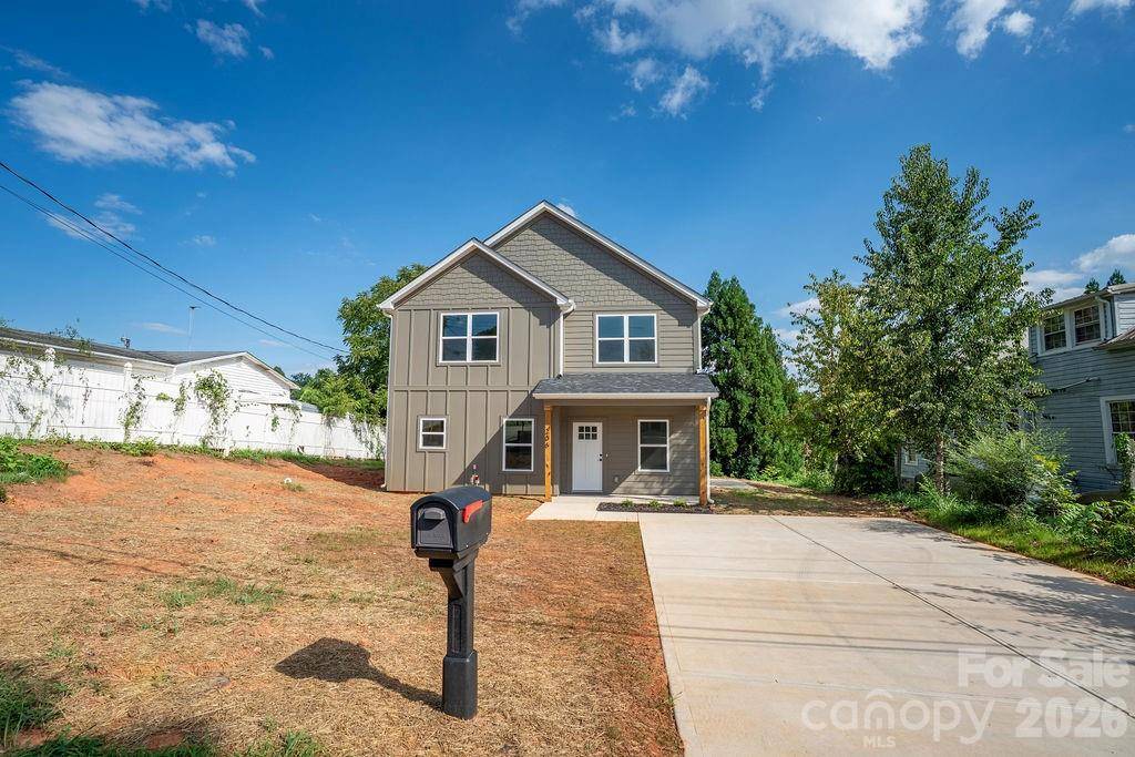 206 Prospect ST NW, Lenoir, NC 28645