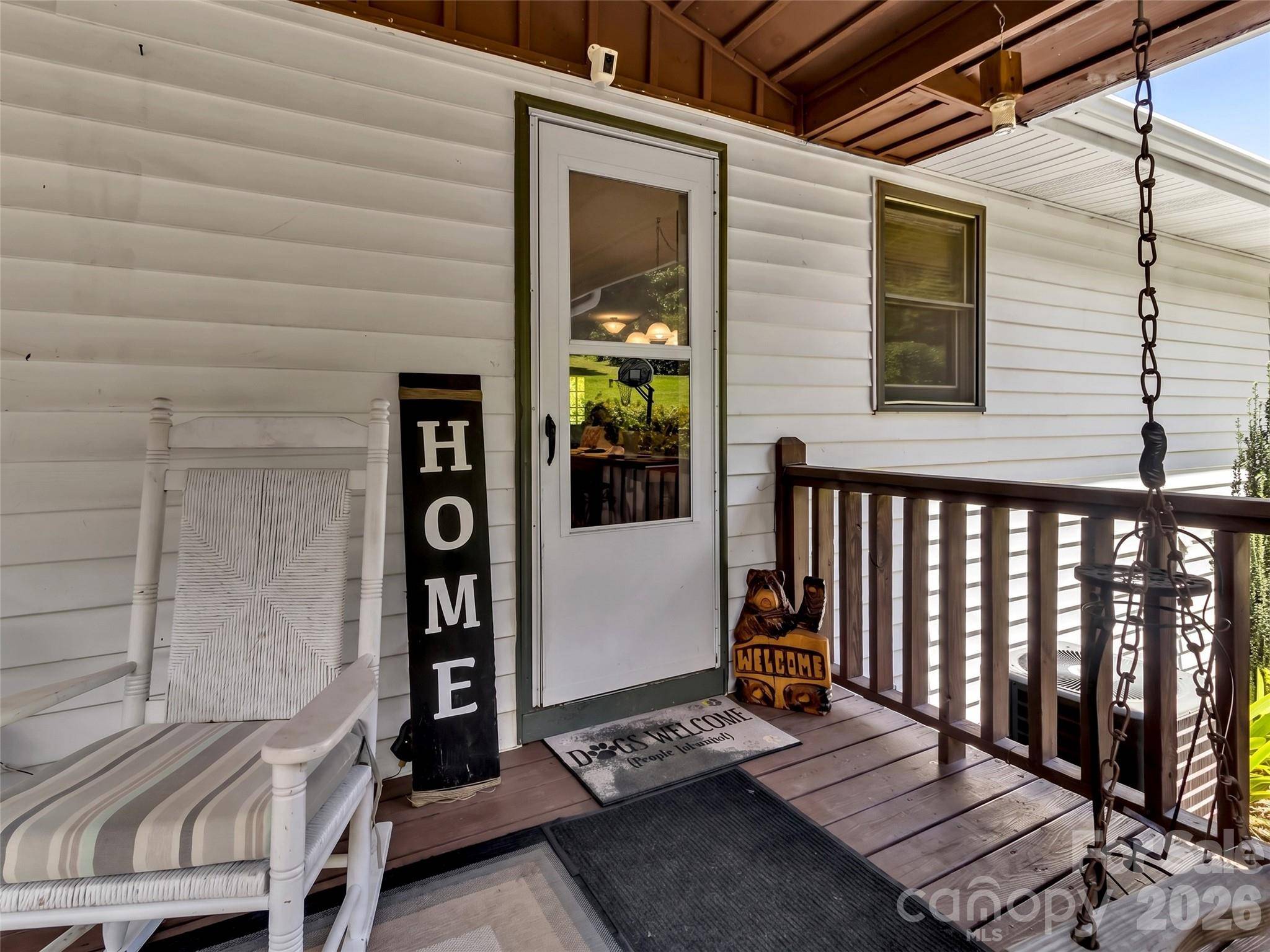 555 Acres View DR, Waynesville, NC 28786